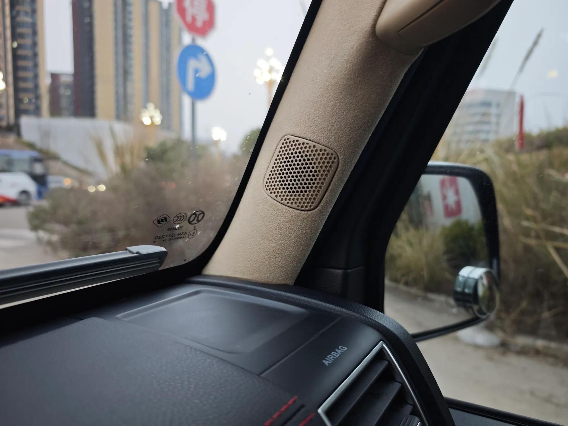 BAIC Off-Road BJ80 2019 2.3T Automatic Shengshi Huazhang Edition China VI Emission Standard — миниатюра 23
