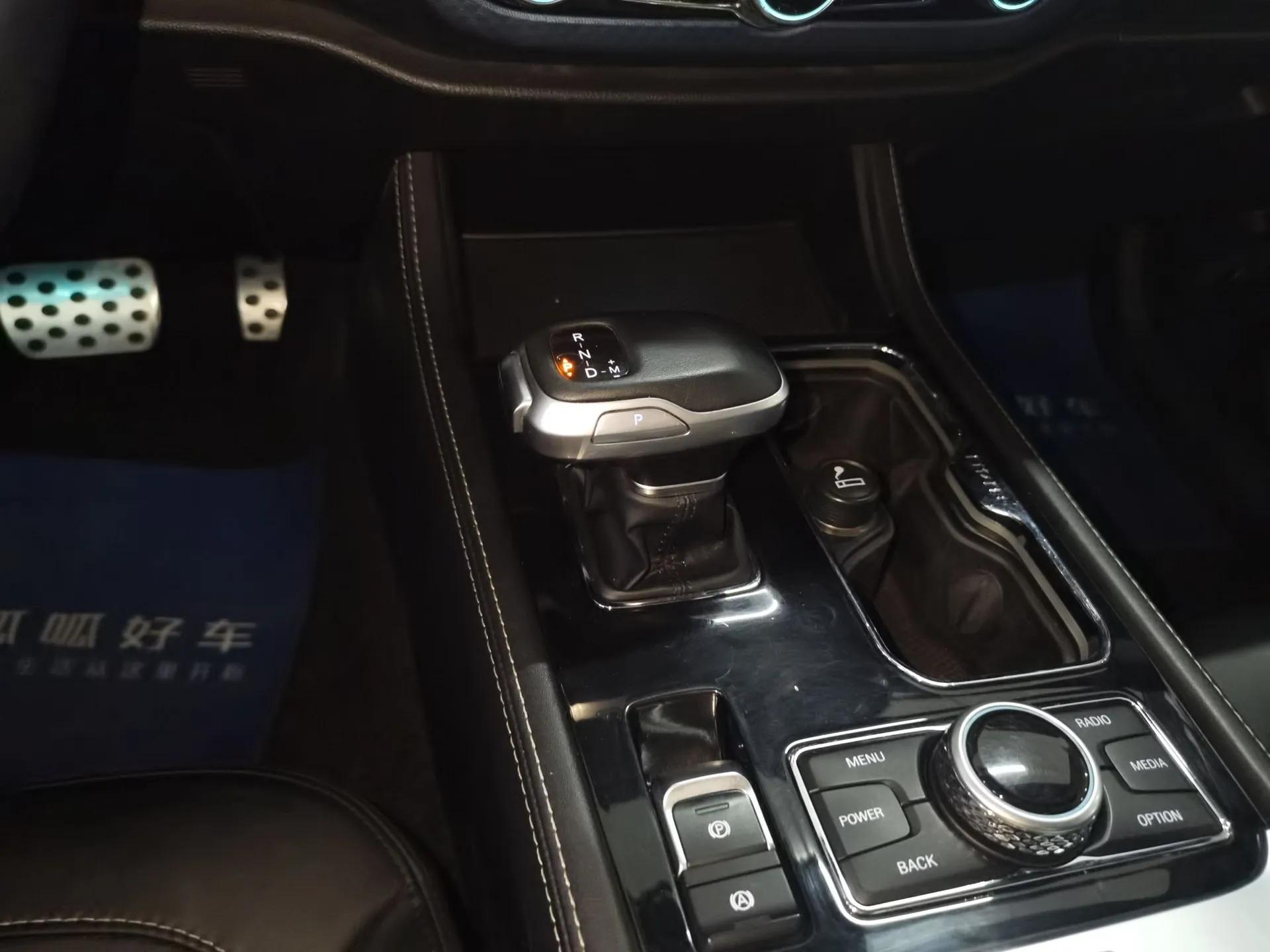 BAIC Off-Road F40 2021 2.0T Automatic Cube Edition — миниатюра 17