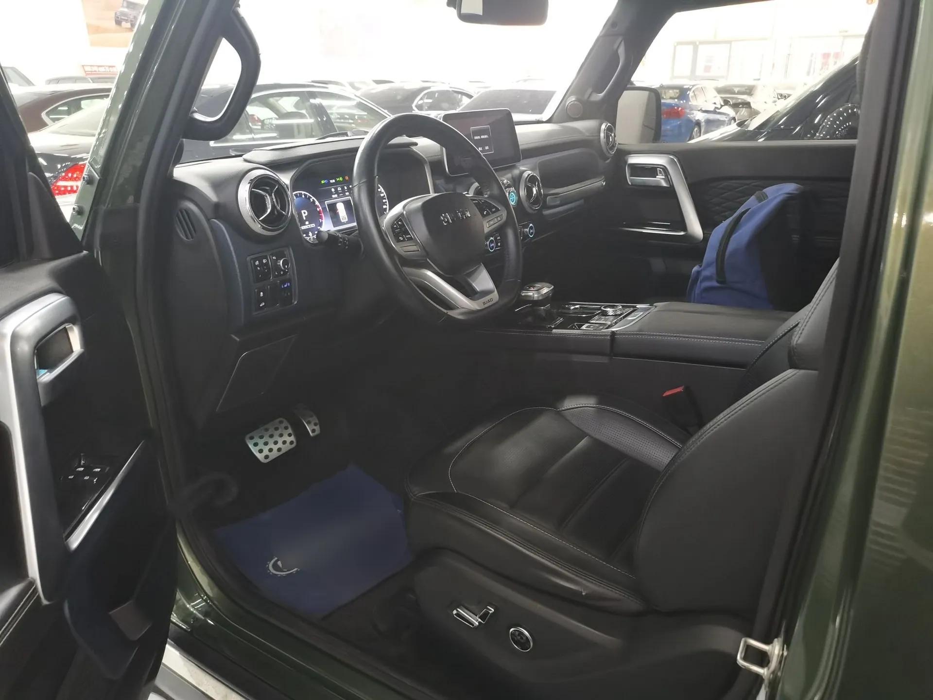 BAIC Off-Road F40 2021 2.0T Automatic Cube Edition — миниатюра 19