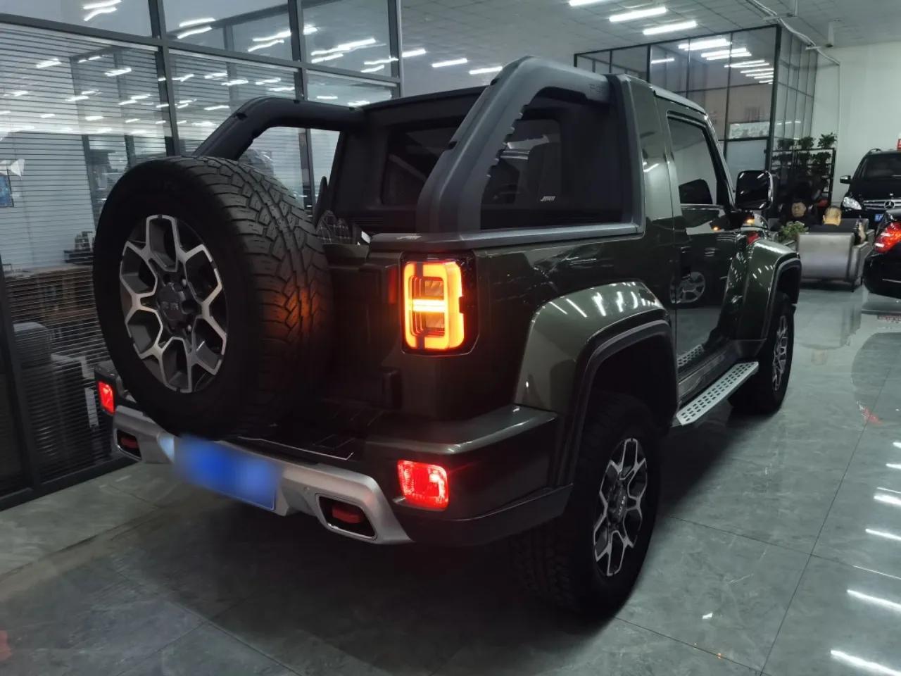 BAIC Off-Road F40 2021 2.0T Automatic Cube Edition — миниатюра 6