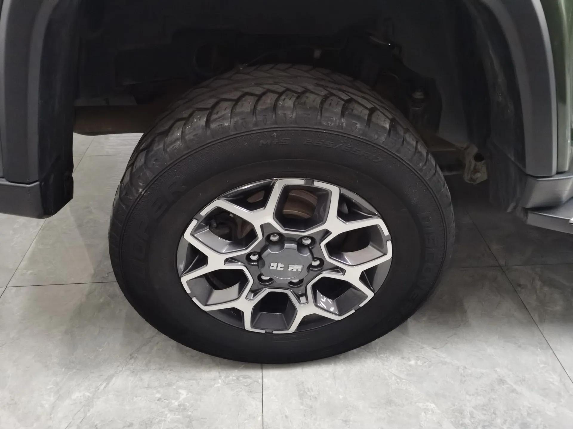 BAIC Off-Road F40 2021 2.0T Automatic Cube Edition — миниатюра 10