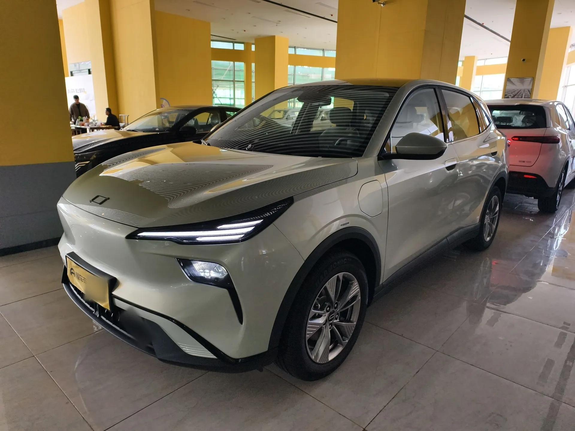 Bestune Yueyi 03 2025 445km Joyful Edition — миниатюра 1