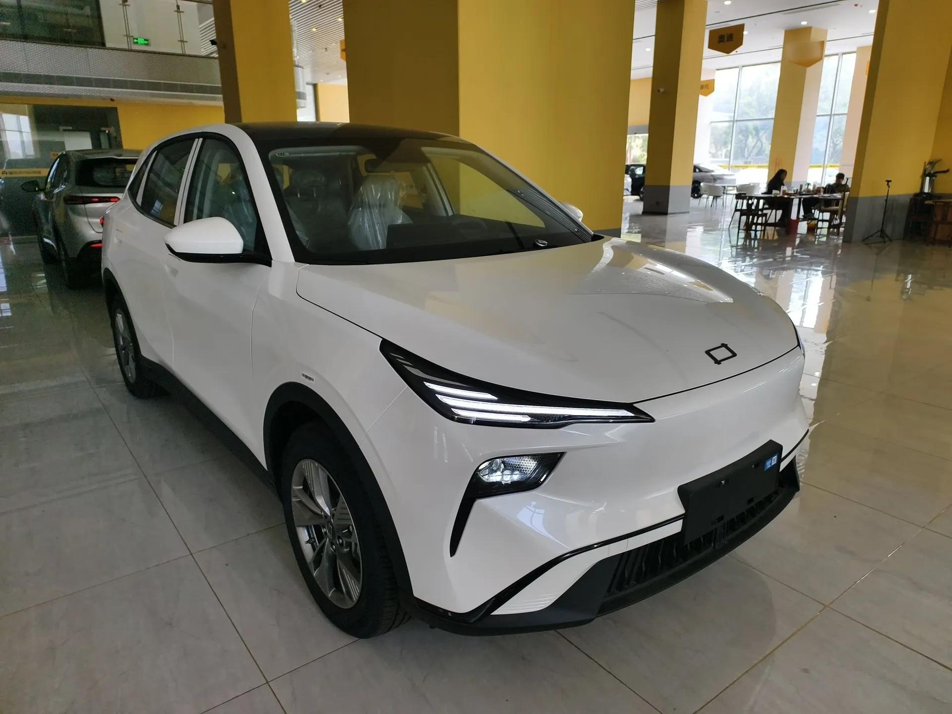 Bestune Yueyi 03 2025 445km Joyful Edition — миниатюра 3