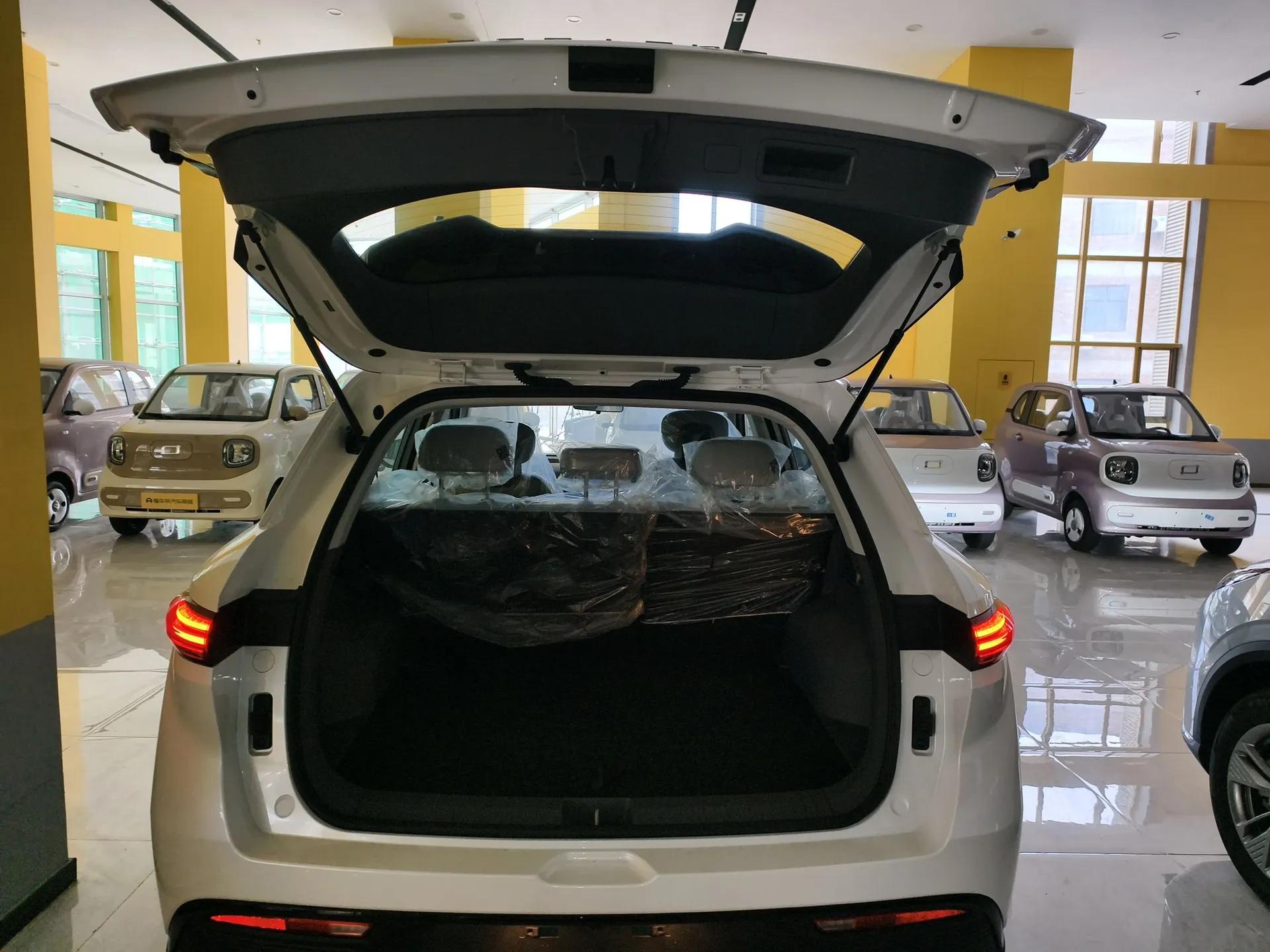 Bestune Yueyi 03 2025 445km Joyful Edition — миниатюра 22