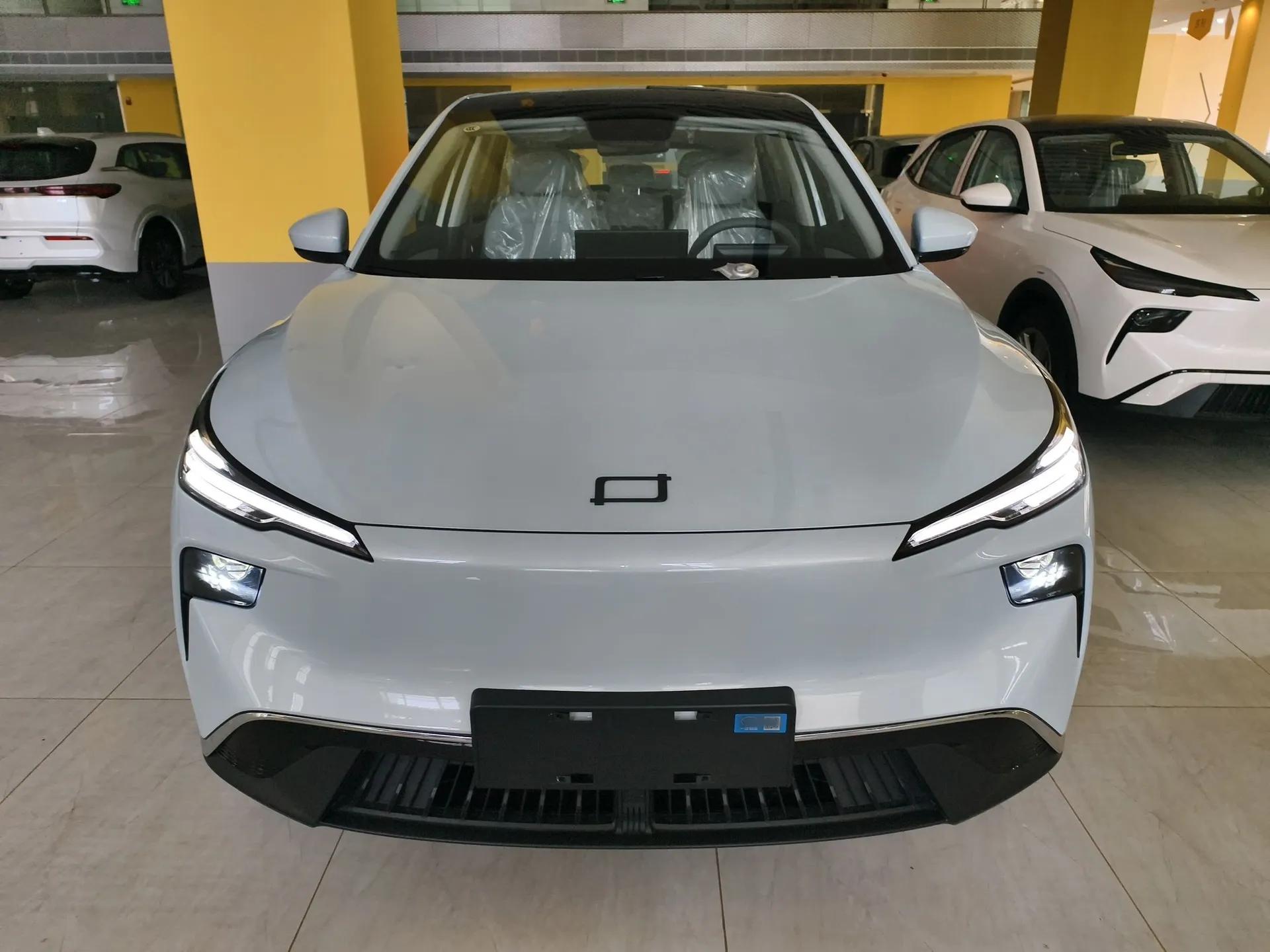 Bestune Yueyi 03 2025 445km Joyful Edition — миниатюра 2