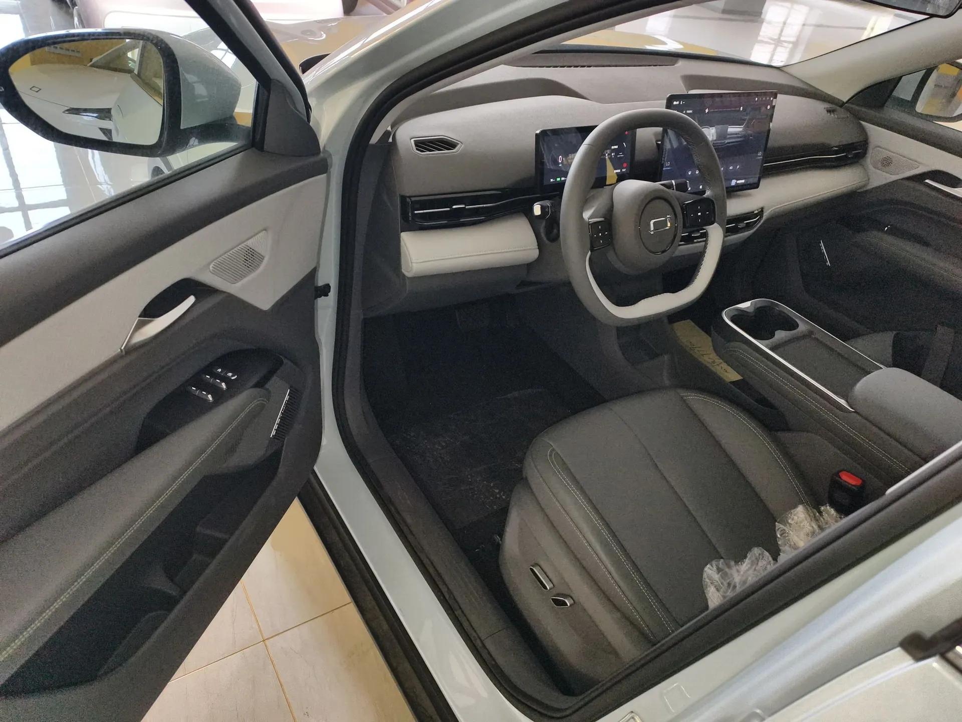 Bestune Yueyi 03 2025 445km Joyful Edition — миниатюра 19