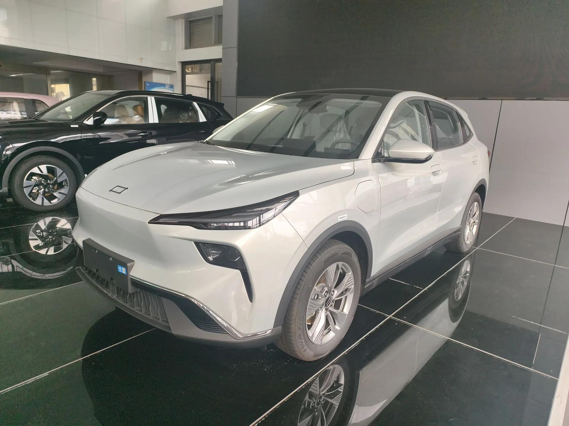 Bestune Yueyi 03 2025 445km Joyful Edition — миниатюра 1