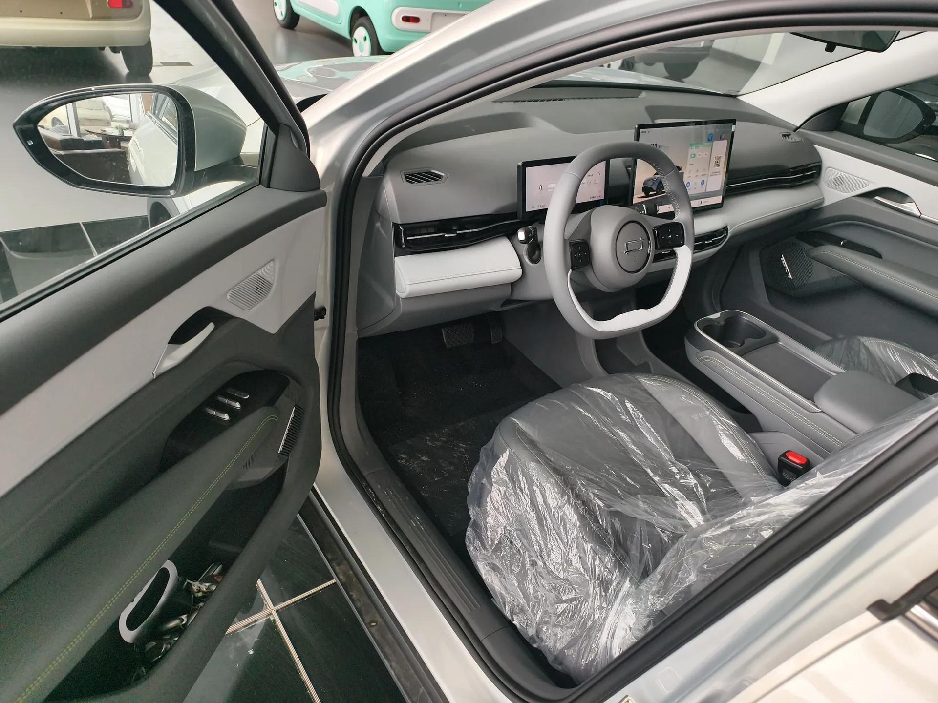 Bestune Yueyi 03 2025 445km Joyful Edition — миниатюра 19