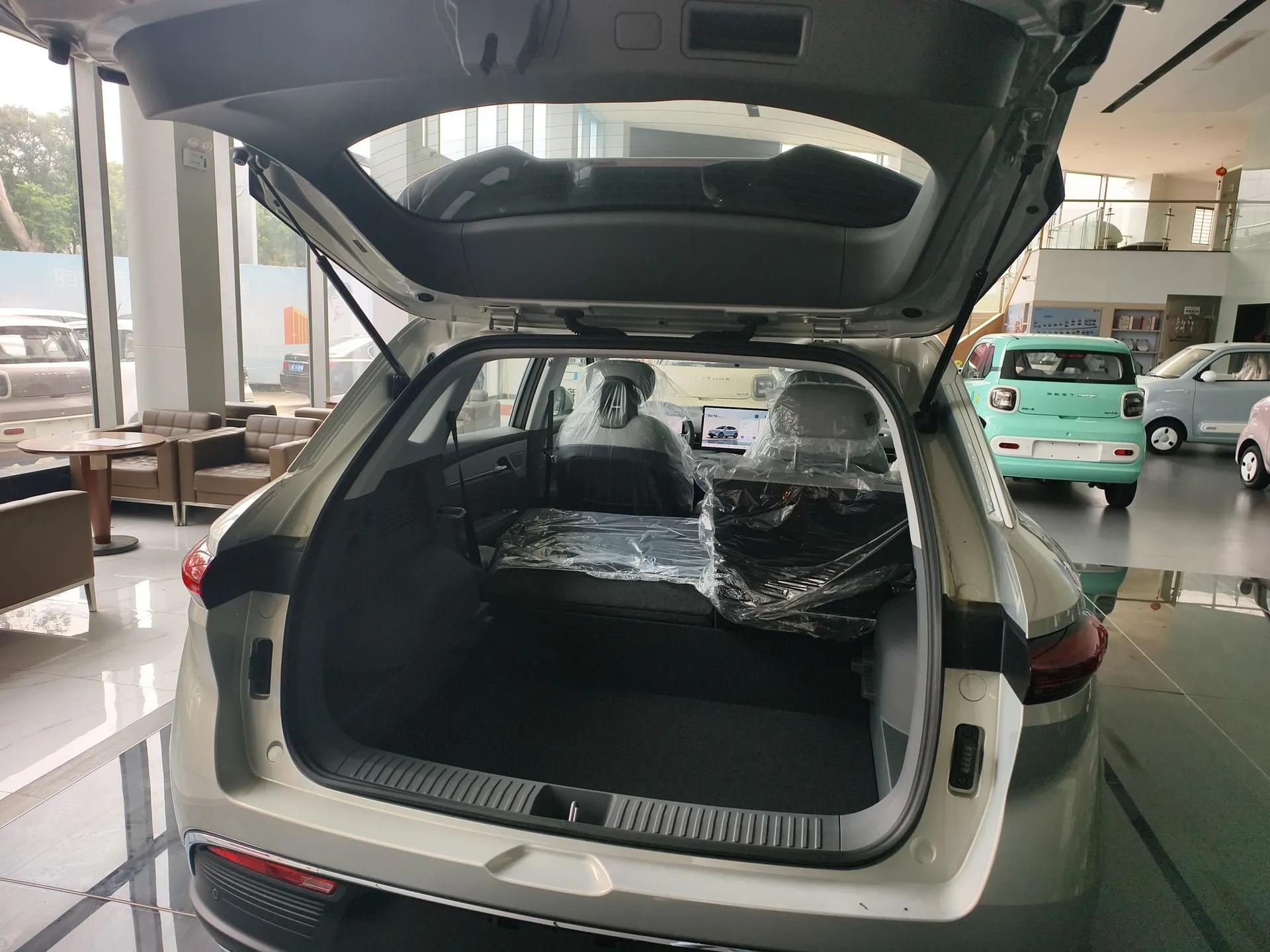Bestune Yueyi 03 2025 445km Joyful Edition — миниатюра 22