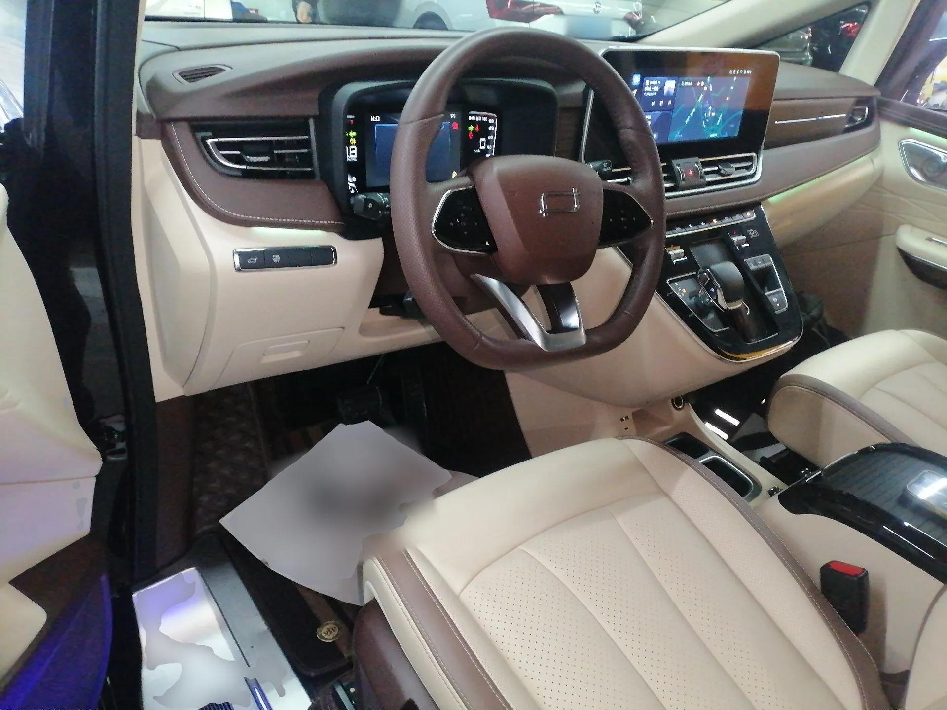 Bestune M9 2023 2.0T Ultimate Edition — миниатюра 12