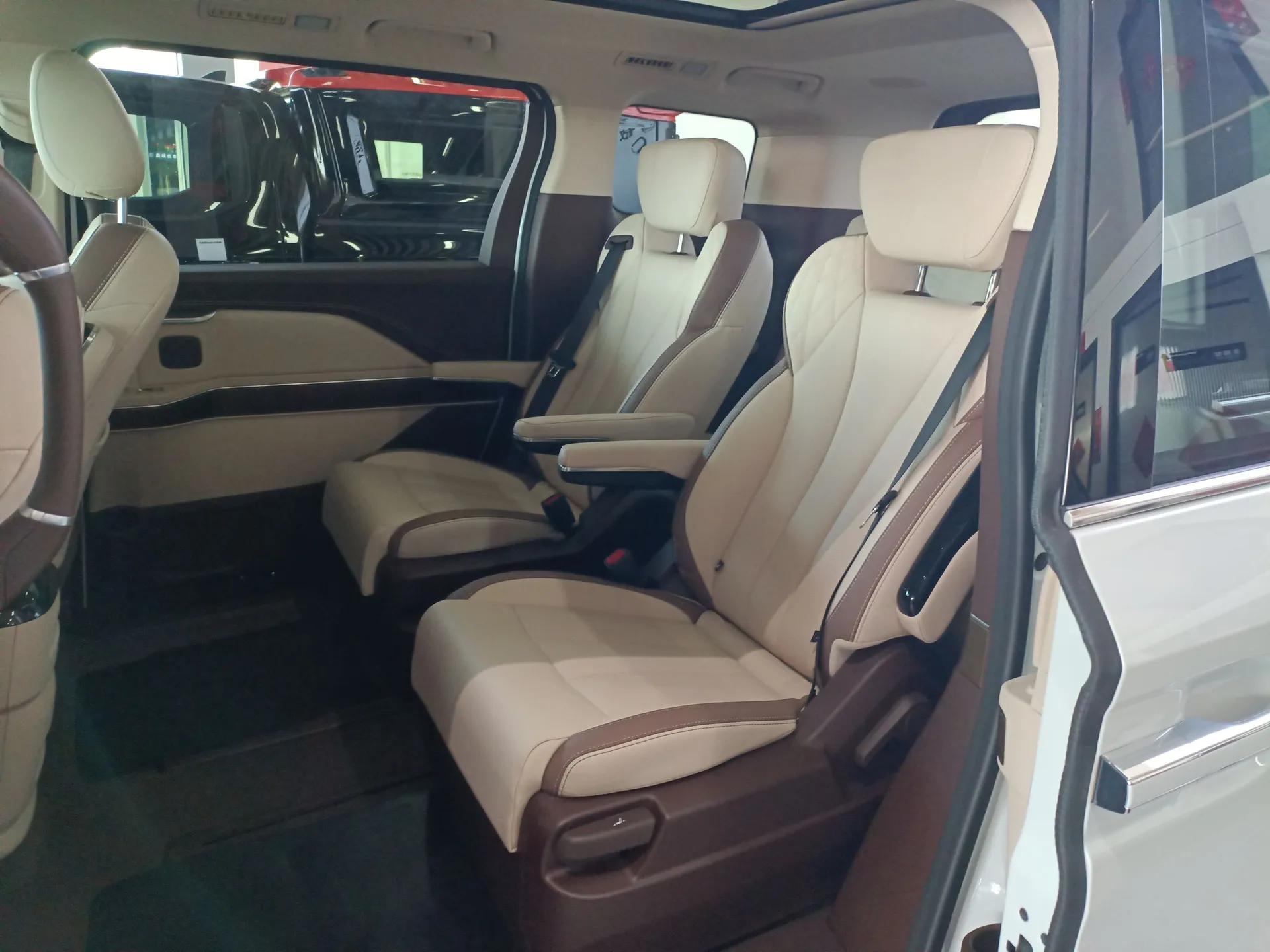 Bestune M9 2023 2.0T Prestige Edition — миниатюра 19