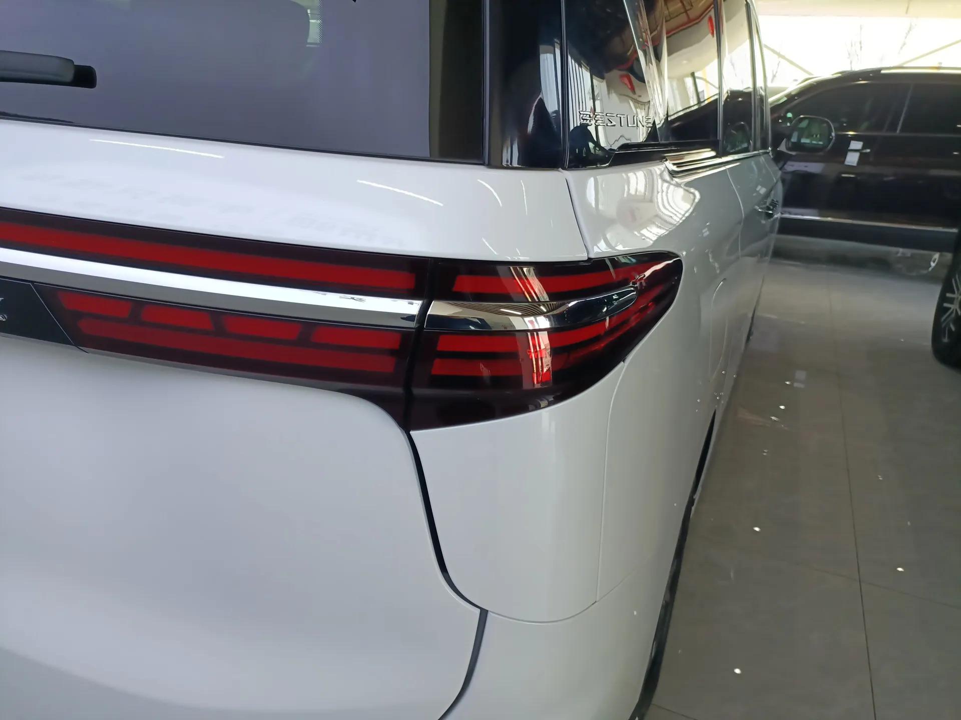 Bestune M9 2023 2.0T Prestige Edition — миниатюра 8
