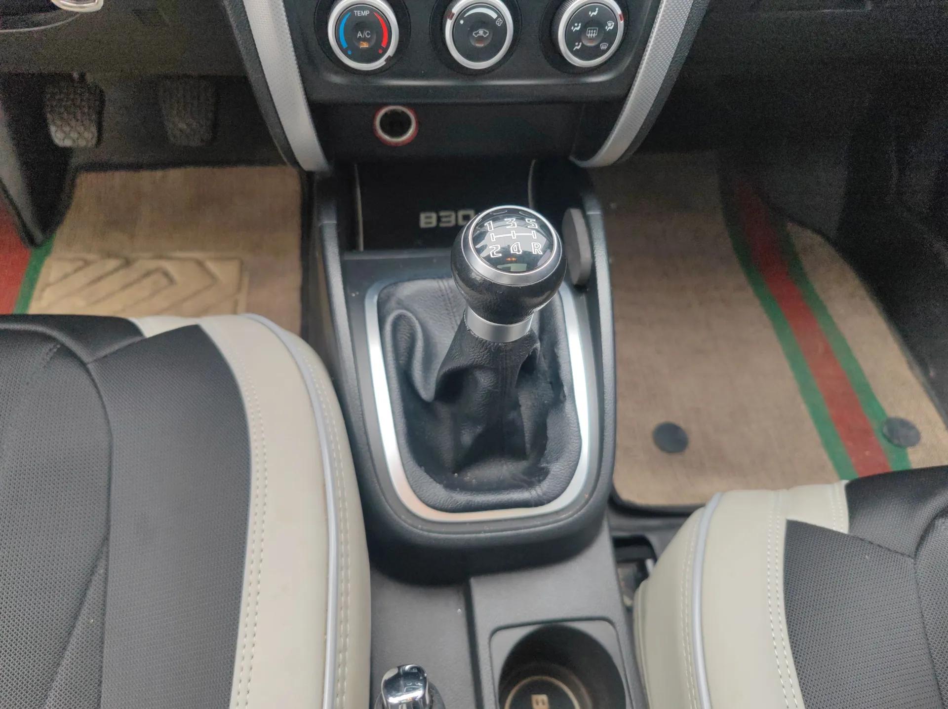 Bestune B30 2017 1.6L Manual Luxury Edition — миниатюра 17