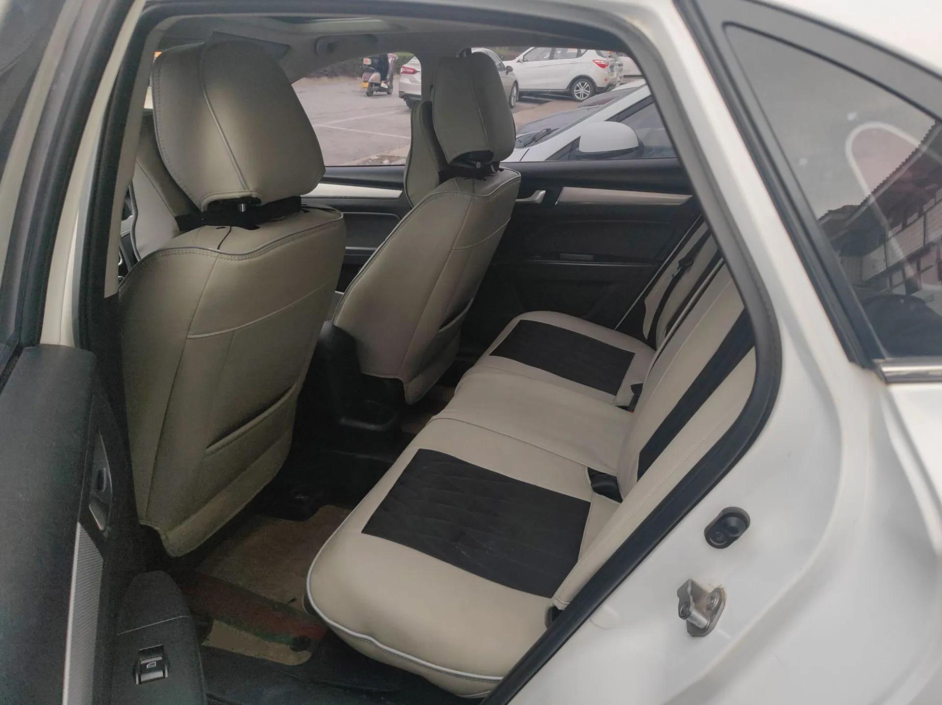 Bestune B30 2017 1.6L Manual Luxury Edition — миниатюра 20