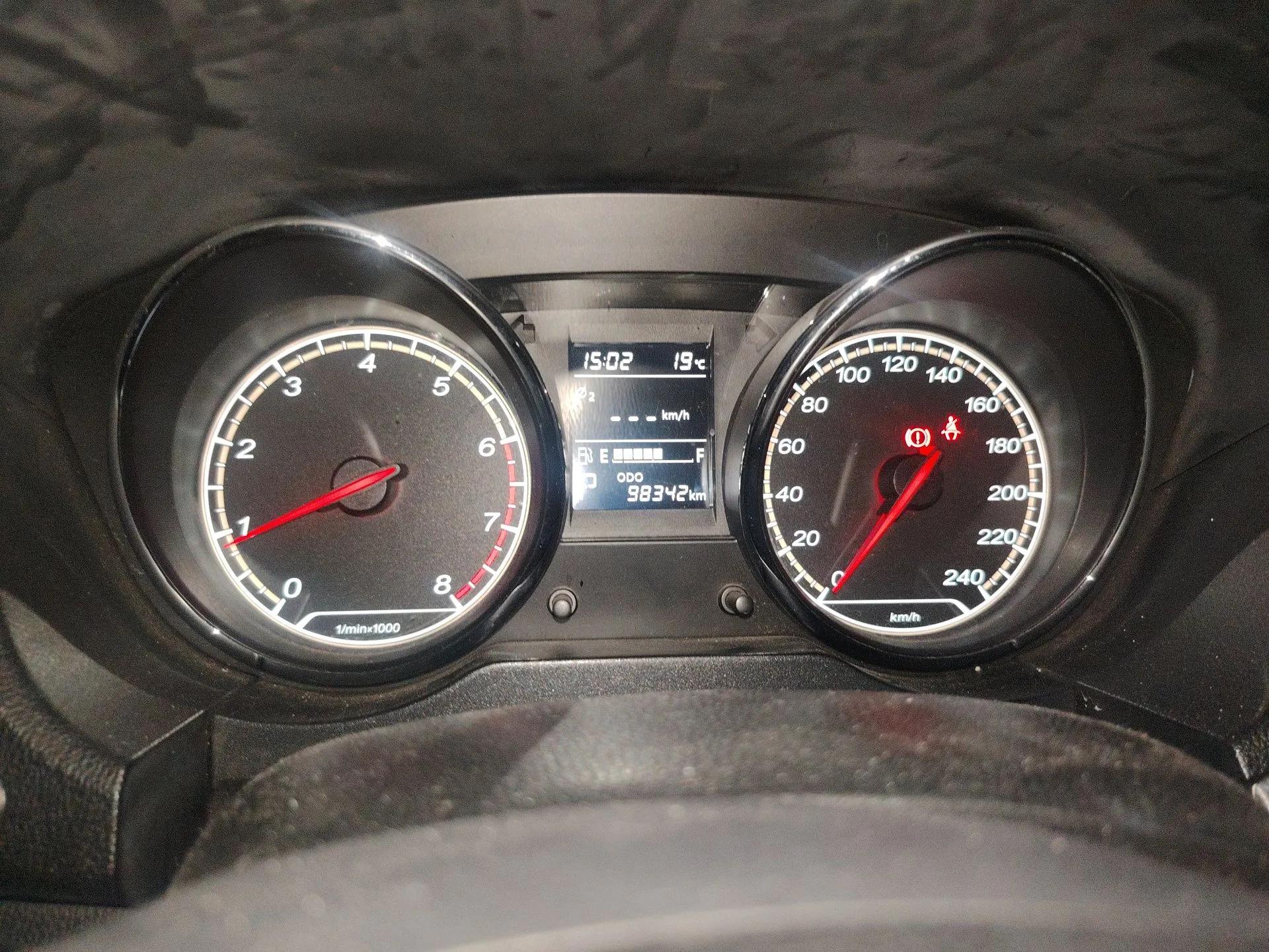 Bestune B30 2016 1.6L Automatic Luxury Model — миниатюра 12