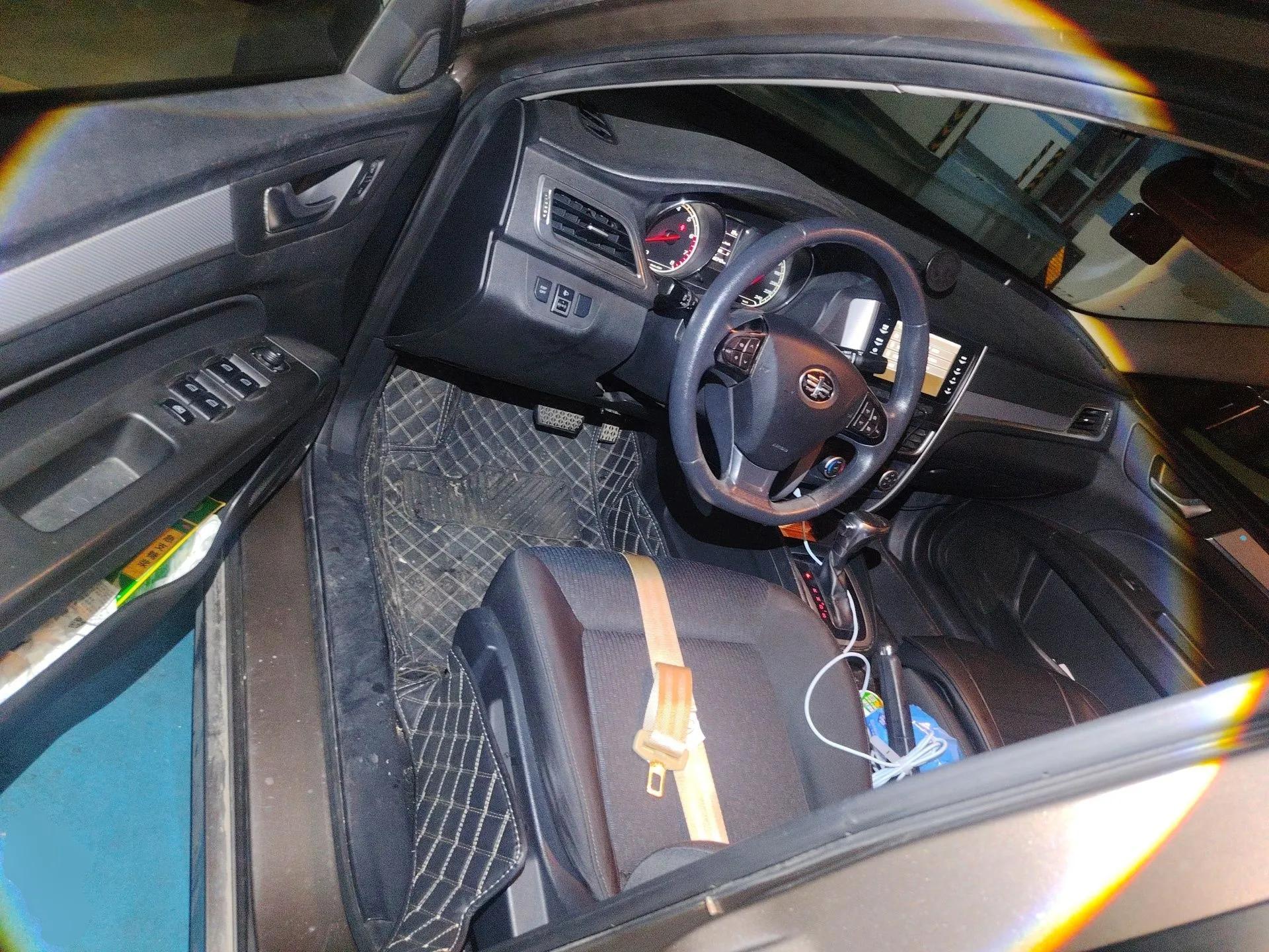 Bestune B30 2016 1.6L Automatic Luxury Model — миниатюра 17
