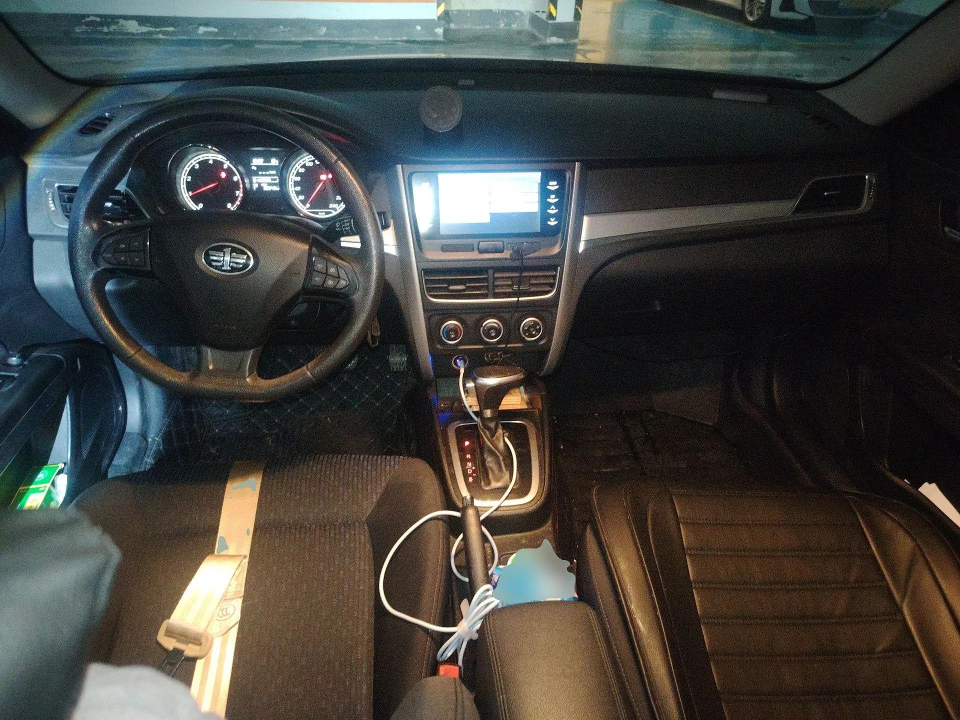 Bestune B30 2016 1.6L Automatic Luxury Model — миниатюра 10