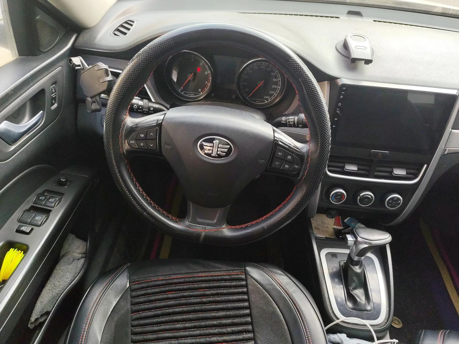 Bestune B30 2016 1.6L Automatic Luxury Model — миниатюра 11