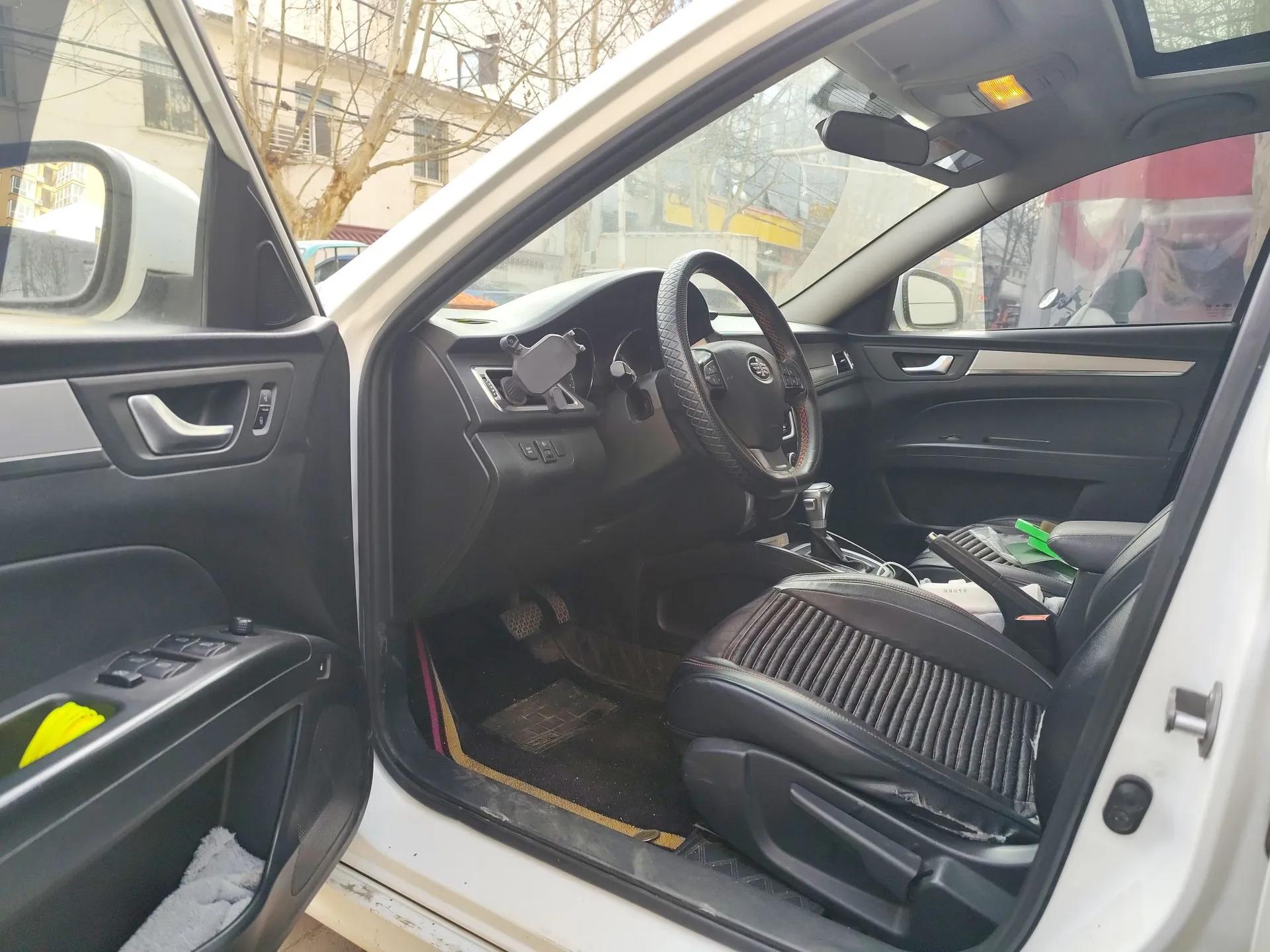 Bestune B30 2016 1.6L Automatic Luxury Model — миниатюра 17