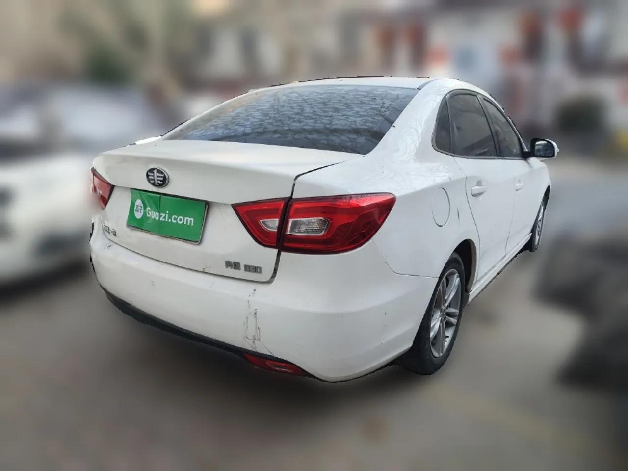 Bestune B30 2016 1.6L Automatic Luxury Model — миниатюра 6