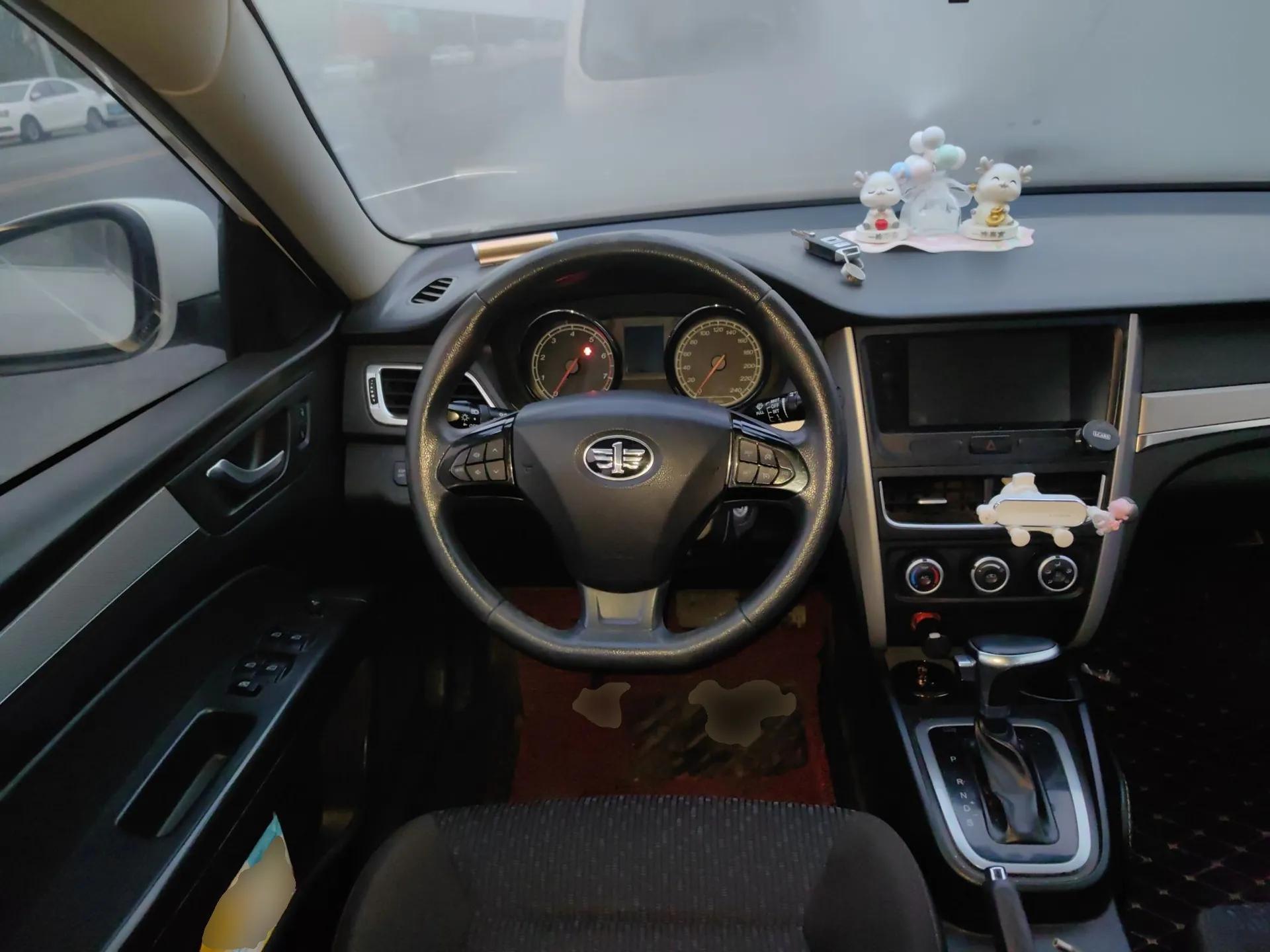 Bestune B30 2016 1.6L Automatic Luxury Model — миниатюра 11