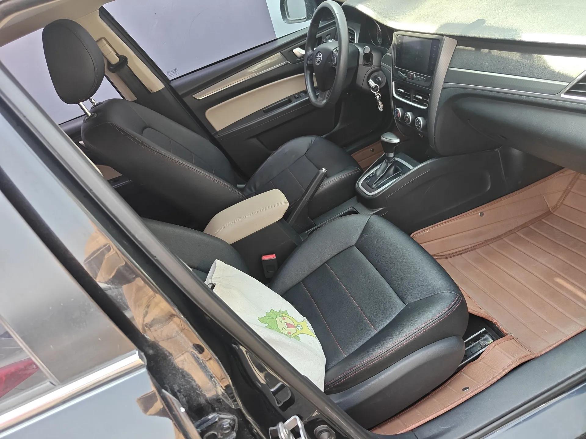 Bestune B30 2016 1.6L Automatic Luxury Model — миниатюра 23