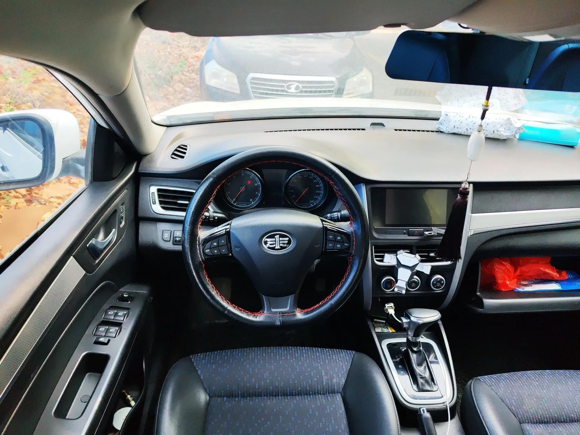Bestune B30 2016 1.6L Automatic Premium Edition — миниатюра 11