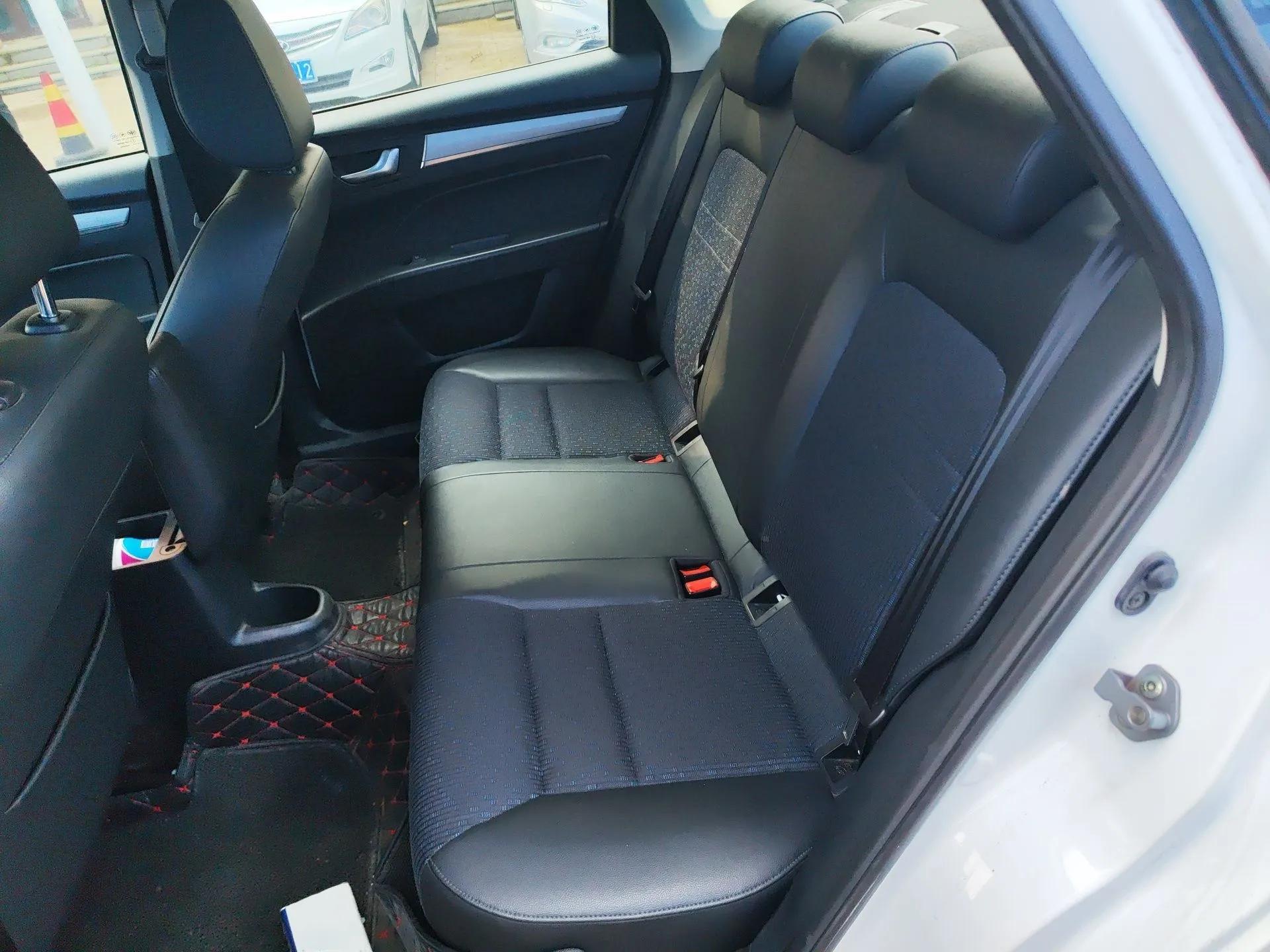 Bestune B30 2016 1.6L Automatic Premium Edition — миниатюра 18