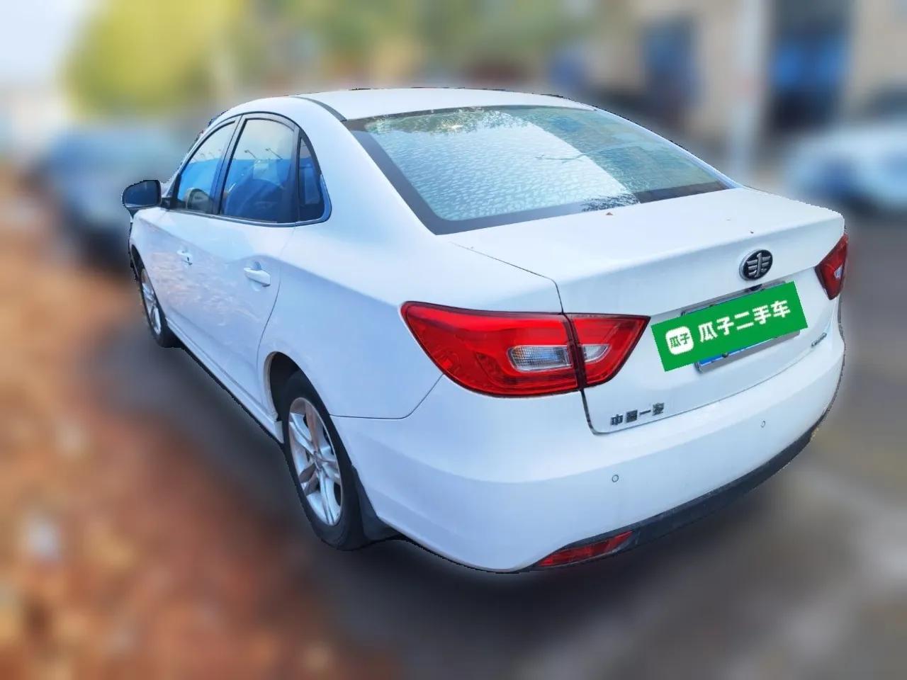 Bestune B30 2016 1.6L Automatic Premium Edition — миниатюра 4