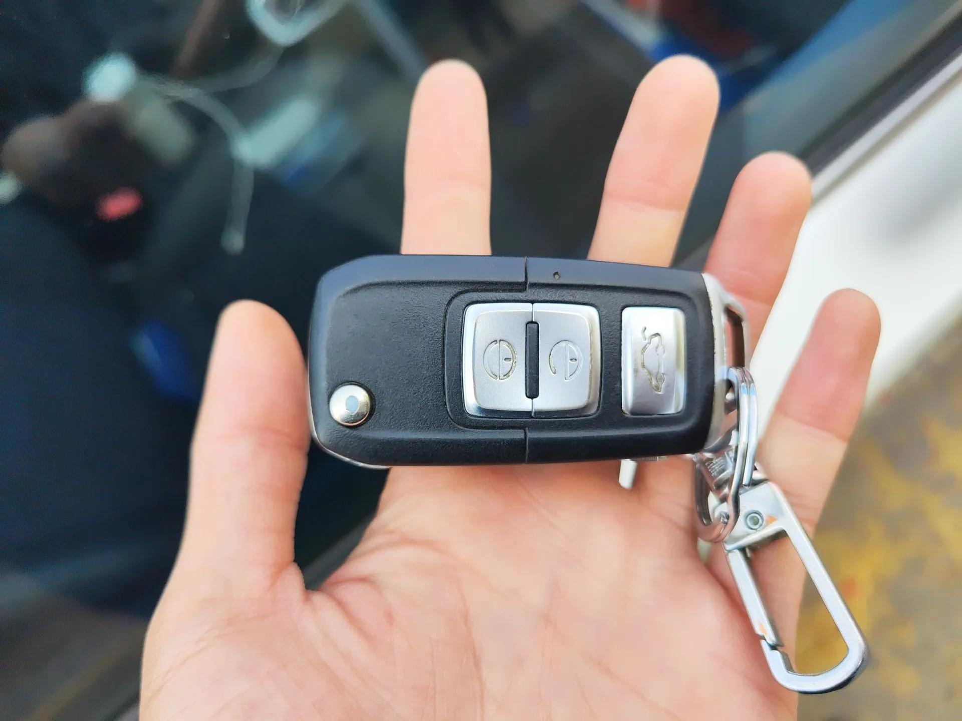 Bestune B30 2016 1.6L Automatic Premium Edition — миниатюра 9