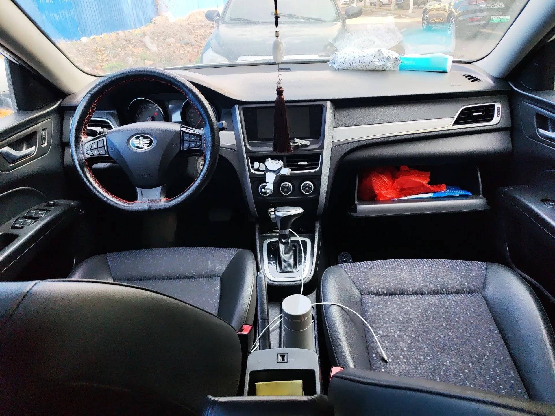 Bestune B30 2016 1.6L Automatic Premium Edition — миниатюра 10