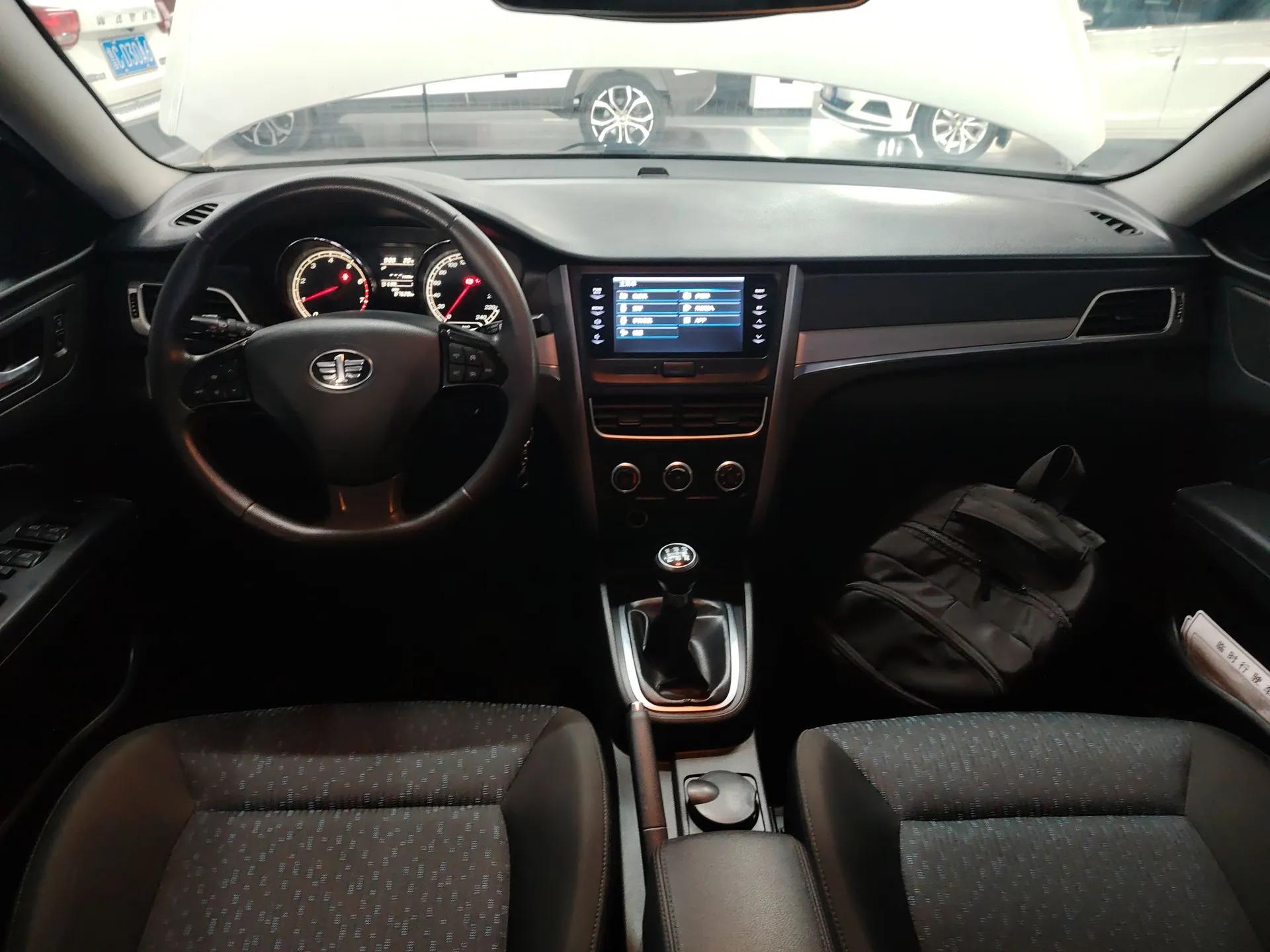 Bestune B30 2016 1.6L manual luxury version — миниатюра 13