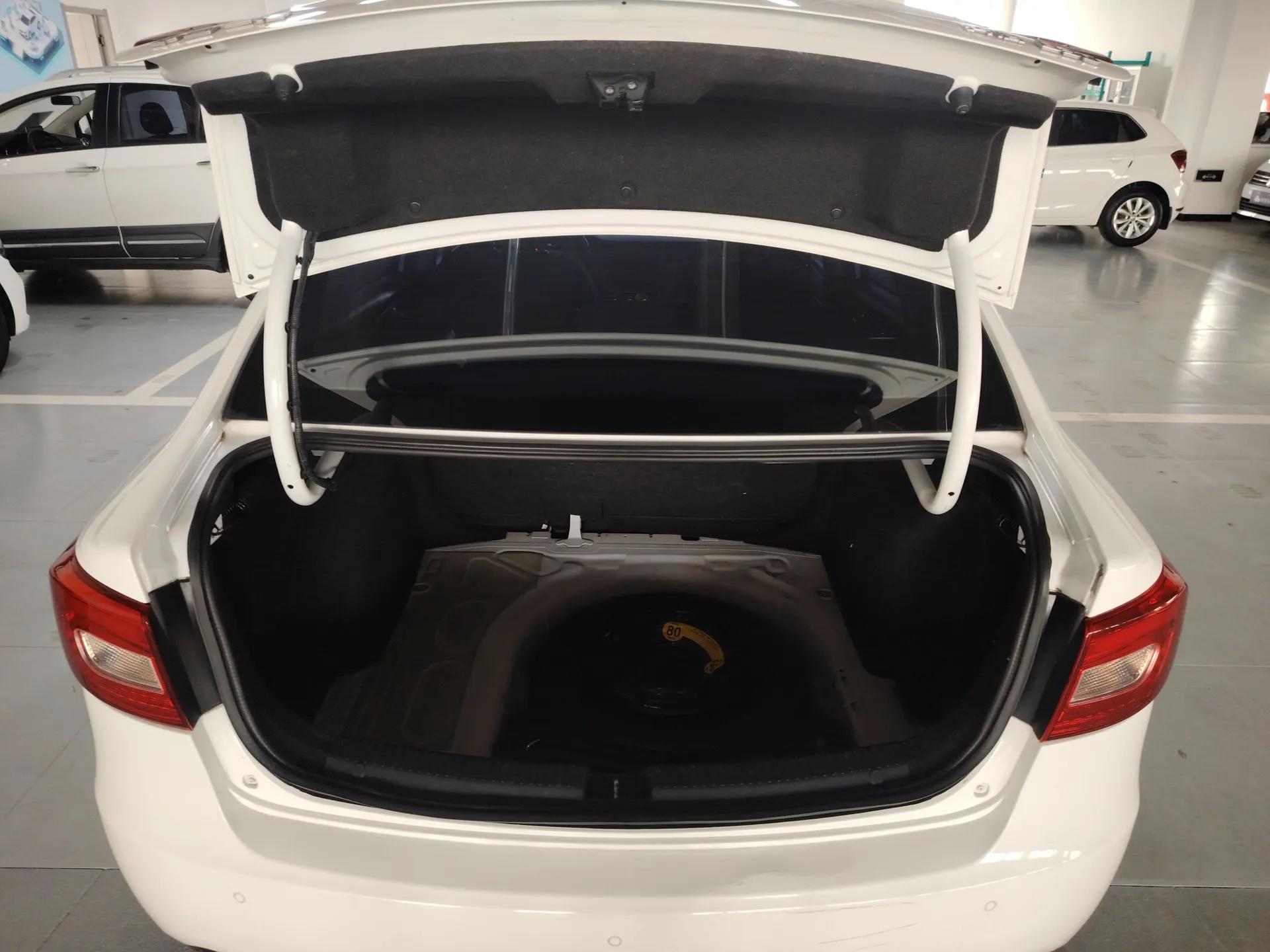 Bestune B30 2016 1.6L manual luxury version — миниатюра 22