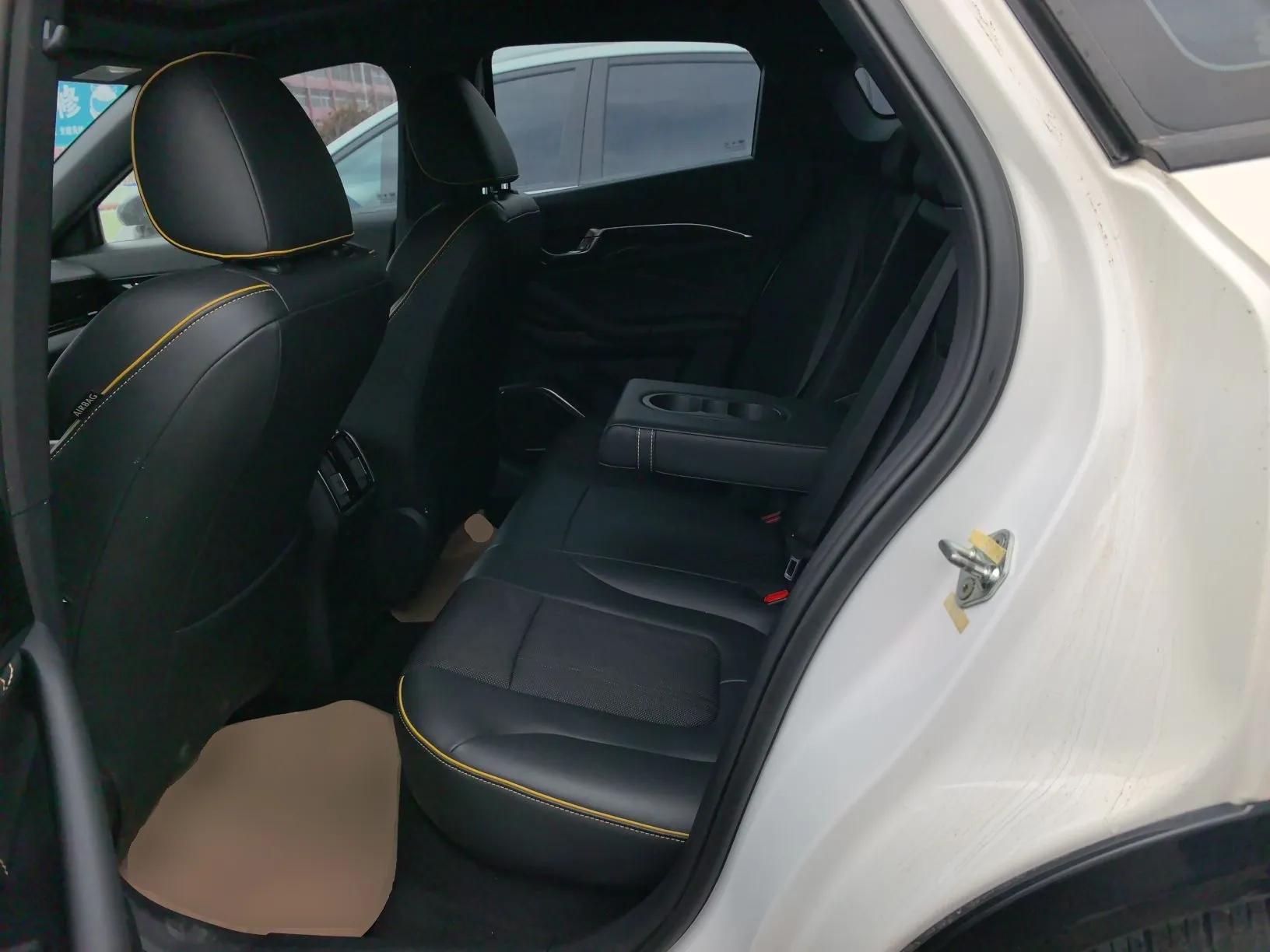 Bestune B70S 2022 2.0T Smart Trend Leader — миниатюра 19