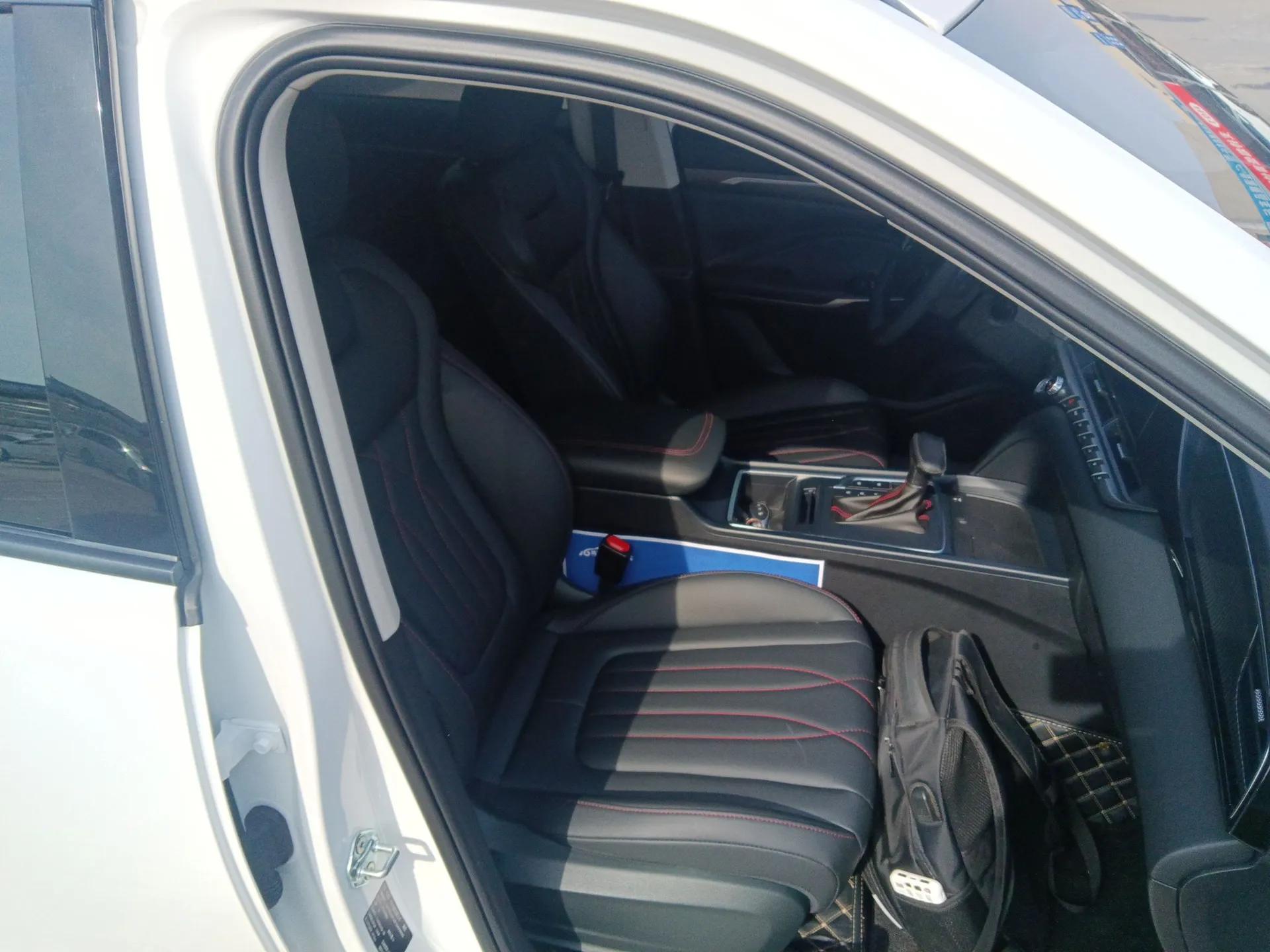 Bestune T55 2023 1.5T Automatic Leap Model — миниатюра 23