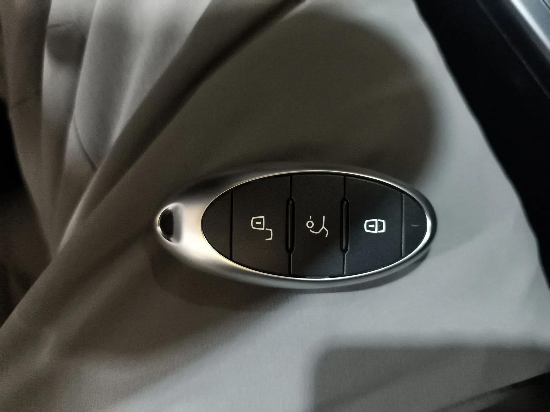 Bestune T55 2023 1.5T Automatic Leap Model — миниатюра 12