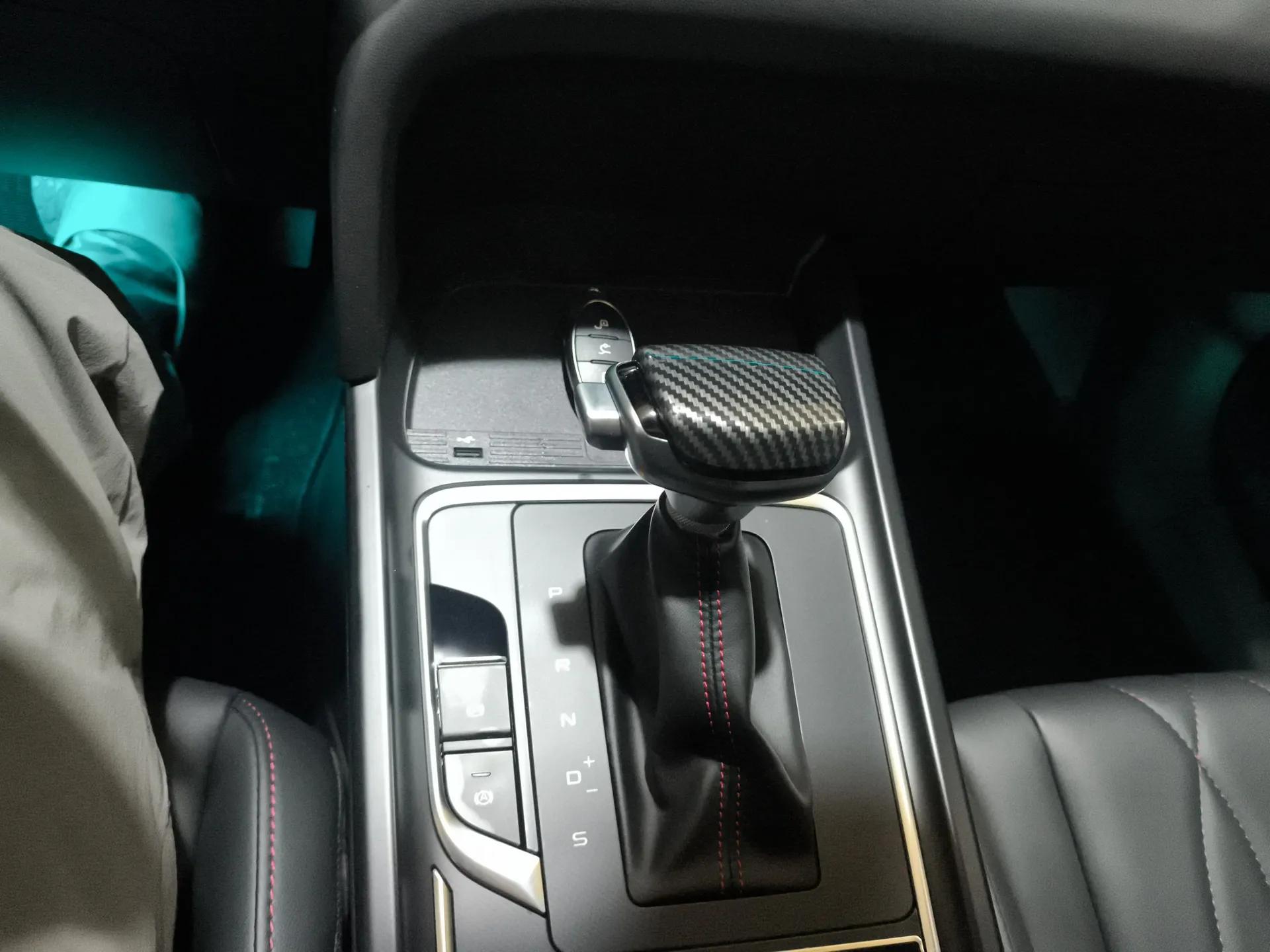 Bestune T55 2023 1.5T Automatic Leap Model — миниатюра 17