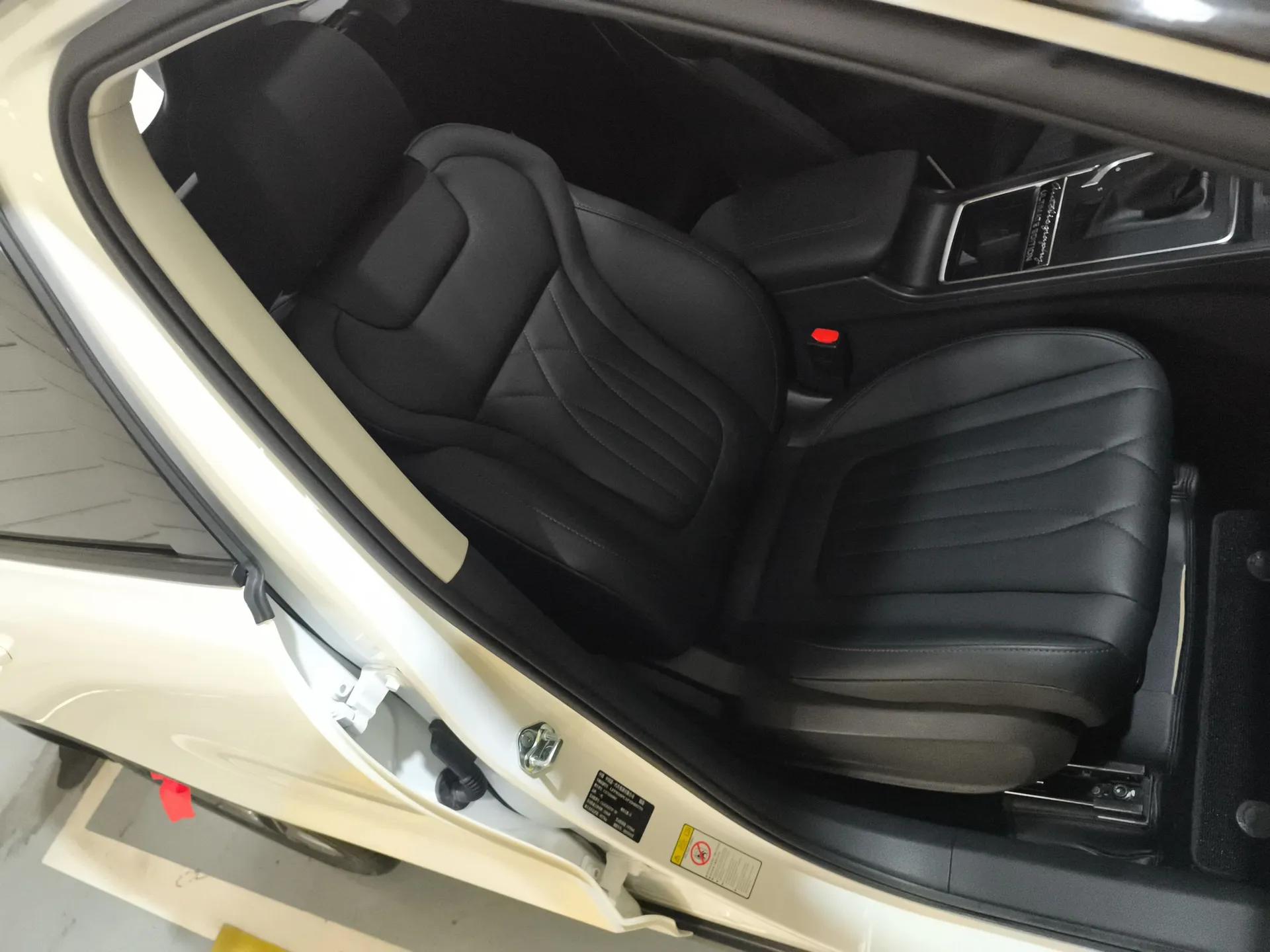 Bestune T55 2023 1.5T Automatic Leap Model — миниатюра 23