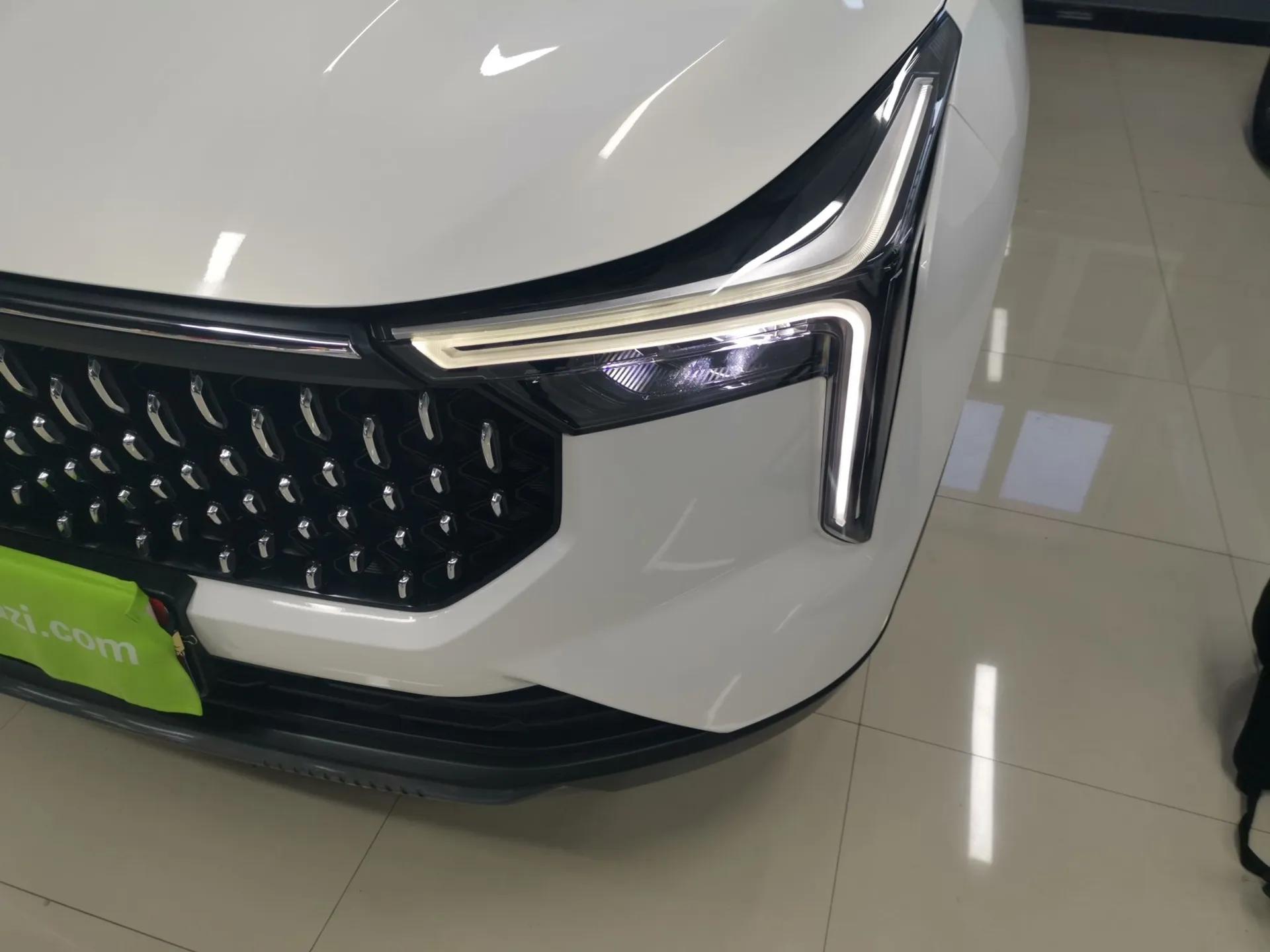 Bestune T55 2023 1.5T Automatic Leap Model — миниатюра 9