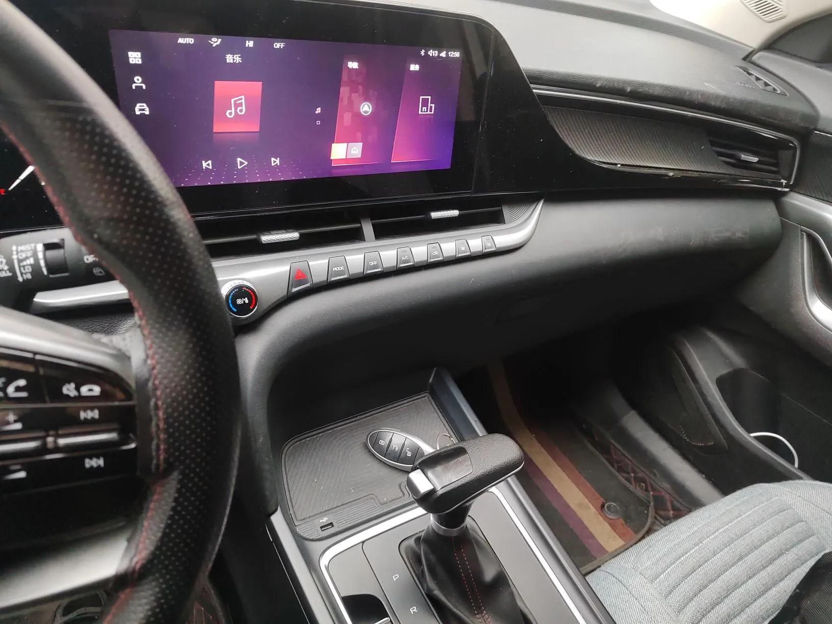 Bestune T55 2022 1.5T Automatic Leap Edition — миниатюра 14