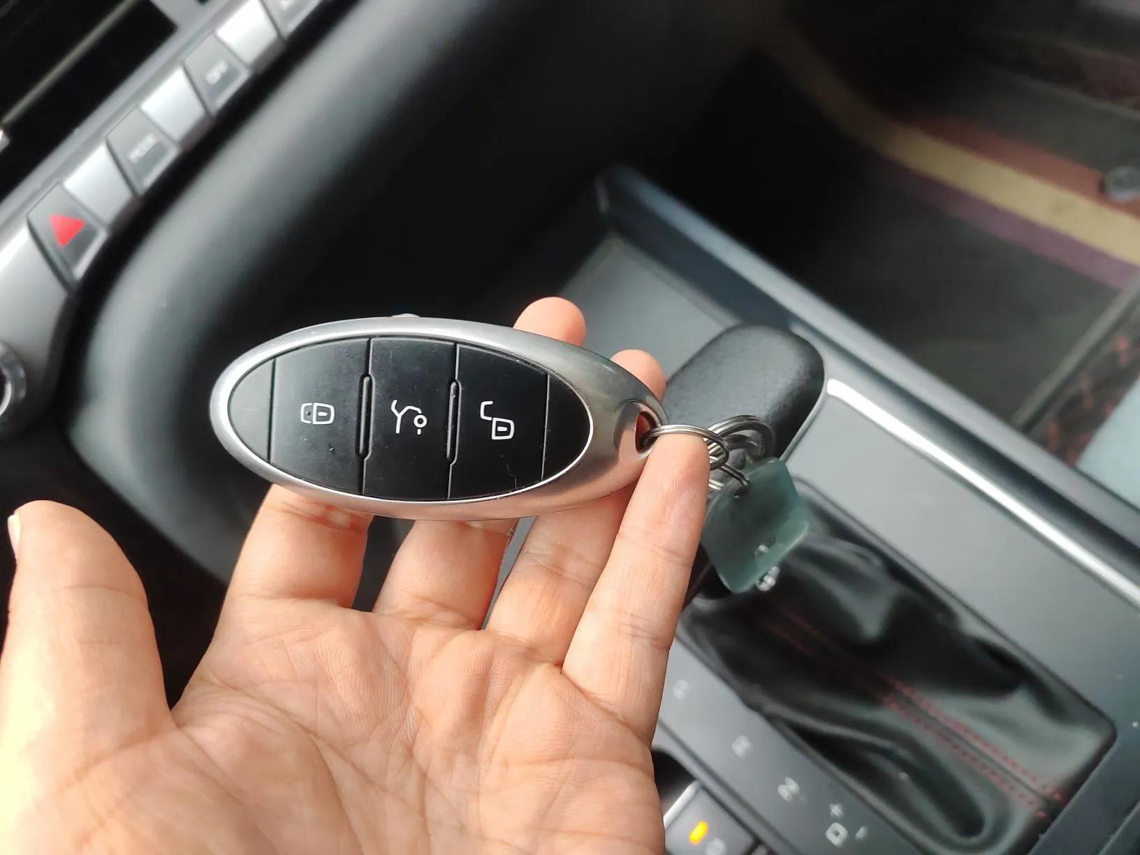 Bestune T55 2022 1.5T Automatic Leap Edition — миниатюра 9