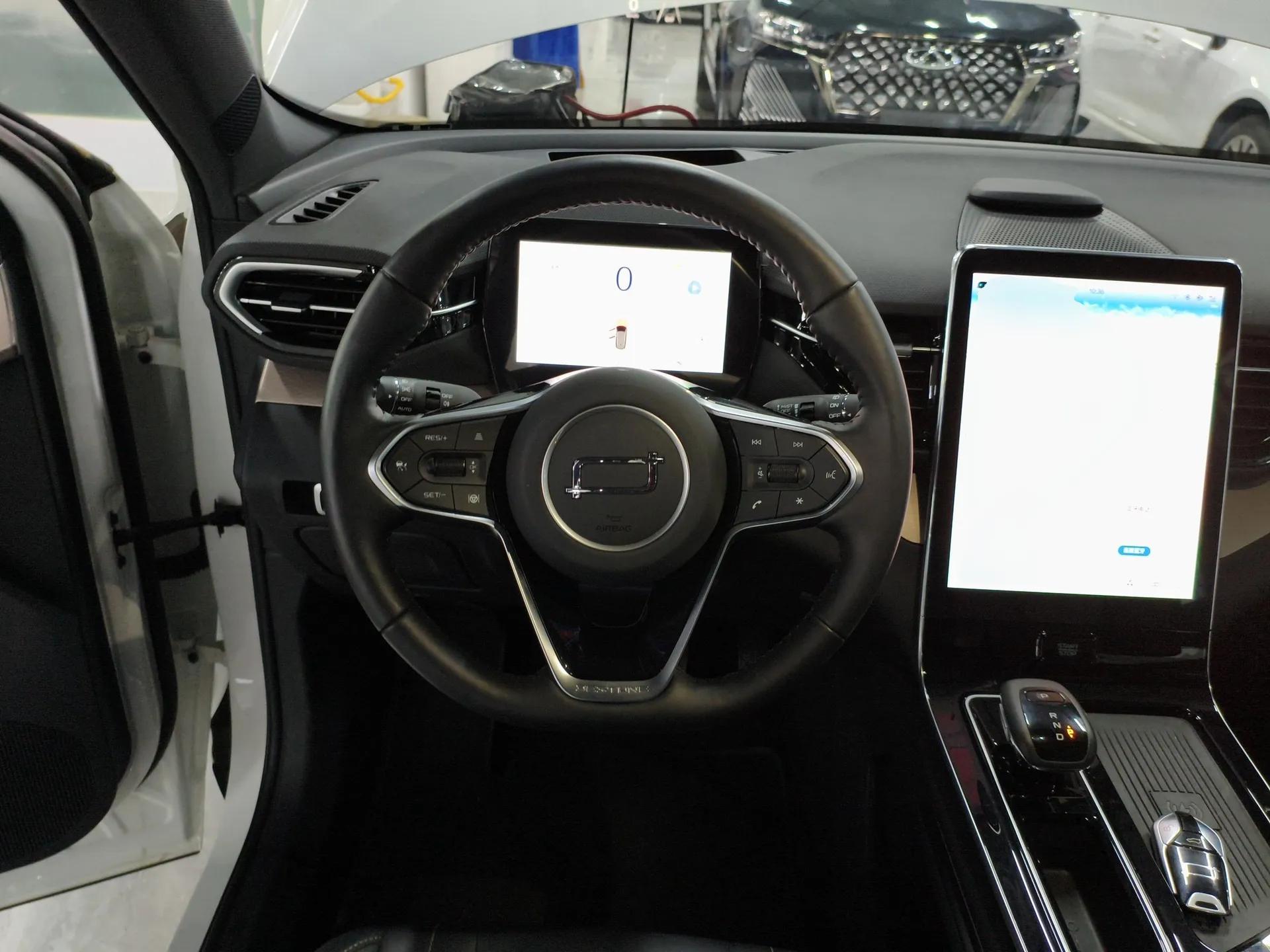 Bestune T90 2025 Dragon Edition 1.5T Comfort Model — миниатюра 12