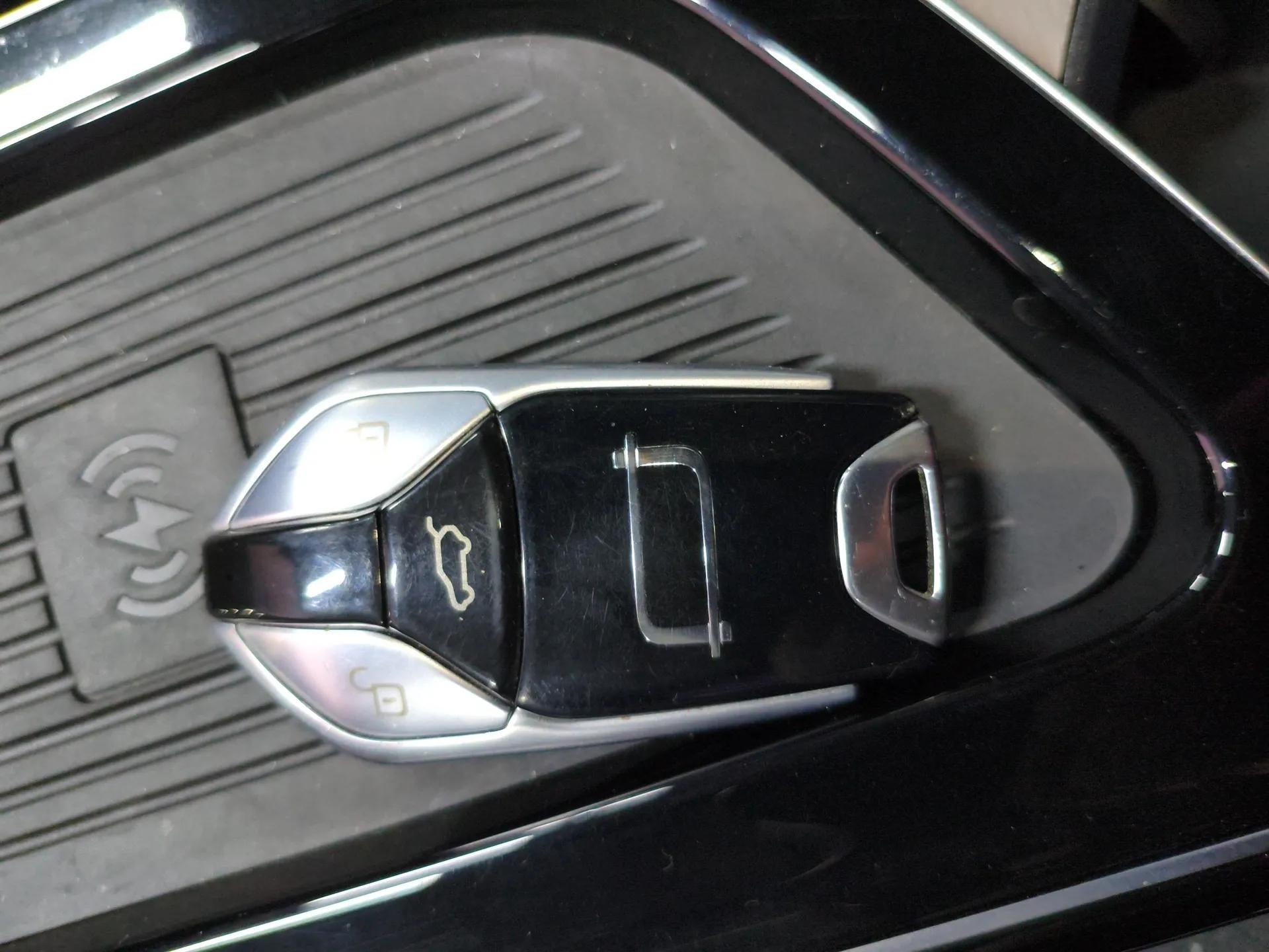 Bestune T90 2025 Dragon Edition 1.5T Comfort Model — миниатюра 19
