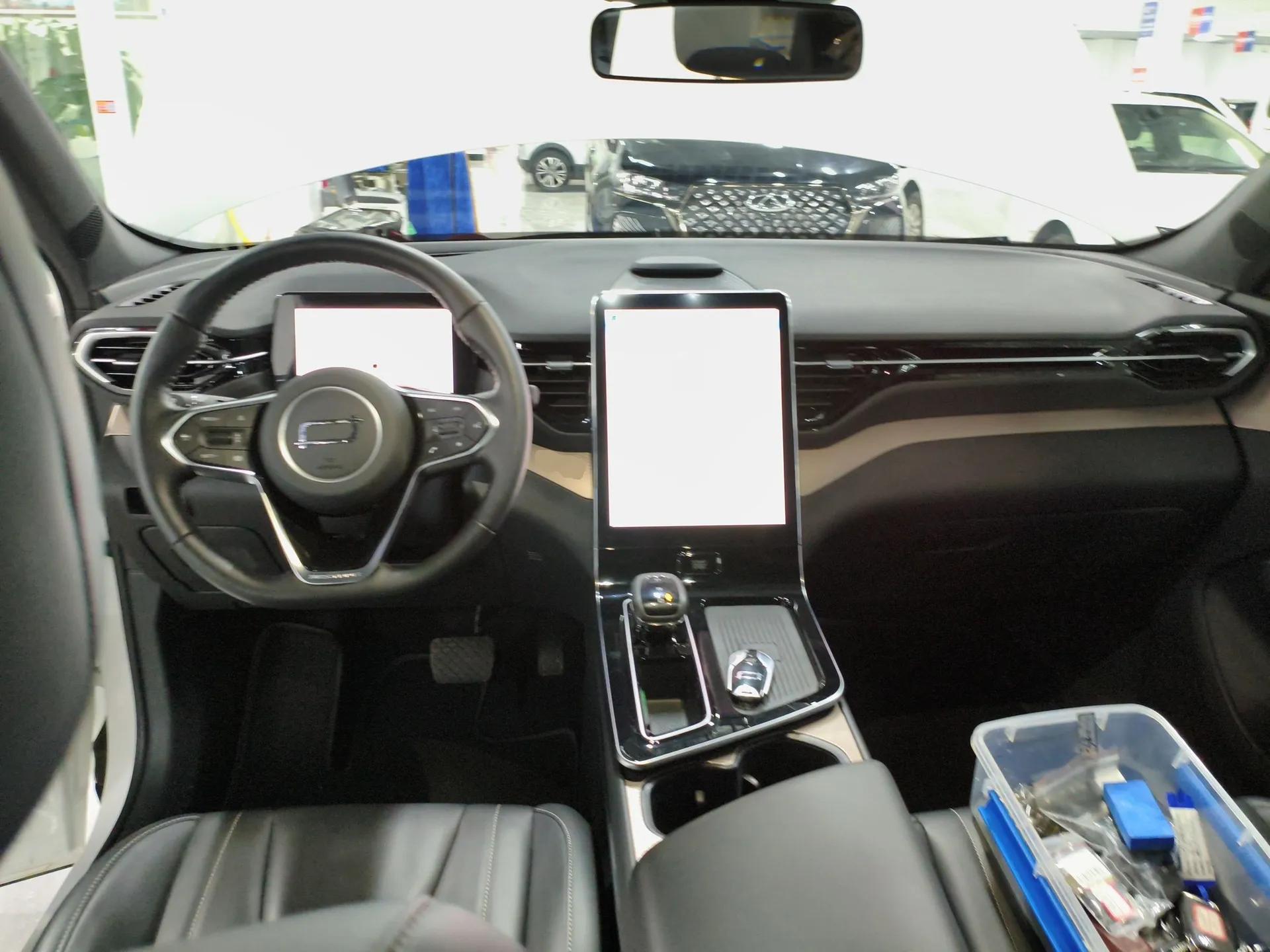 Bestune T90 2025 Dragon Edition 1.5T Comfort Model — миниатюра 20