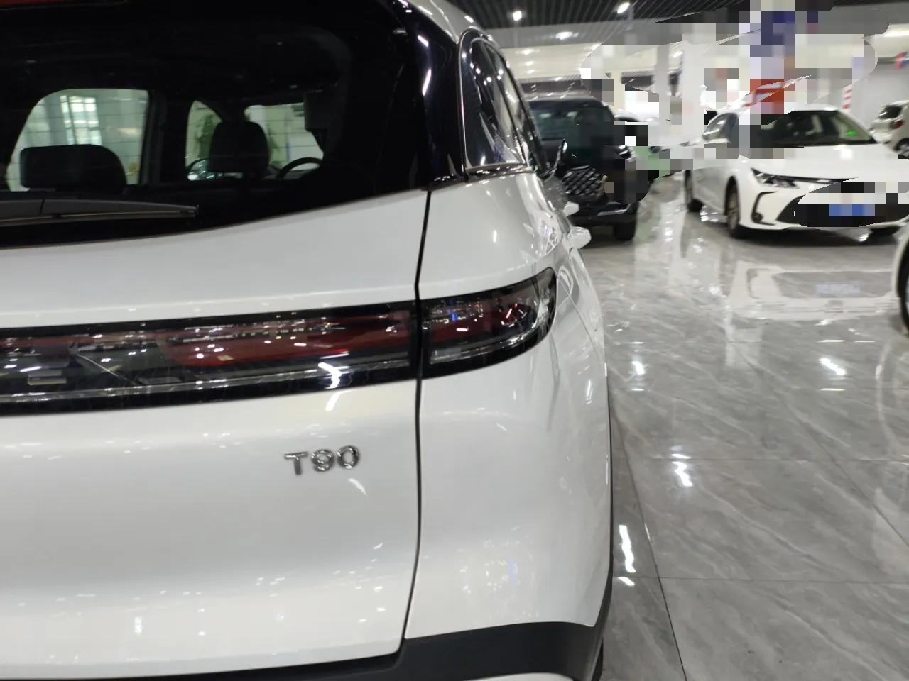 Bestune T90 2025 Dragon Edition 1.5T Comfort Model — миниатюра 8