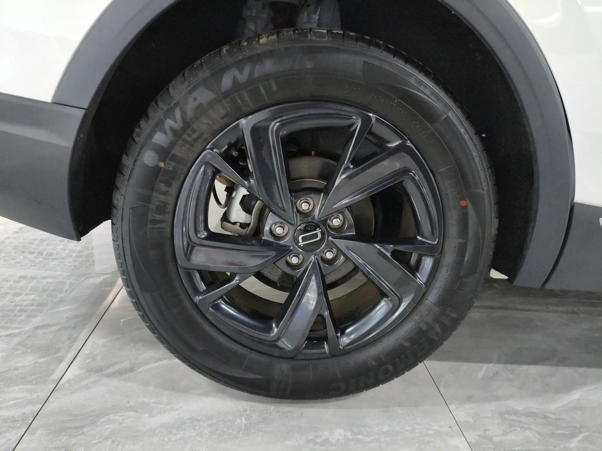 Bestune T90 2025 Dragon Edition 1.5T Comfort Model — миниатюра 10