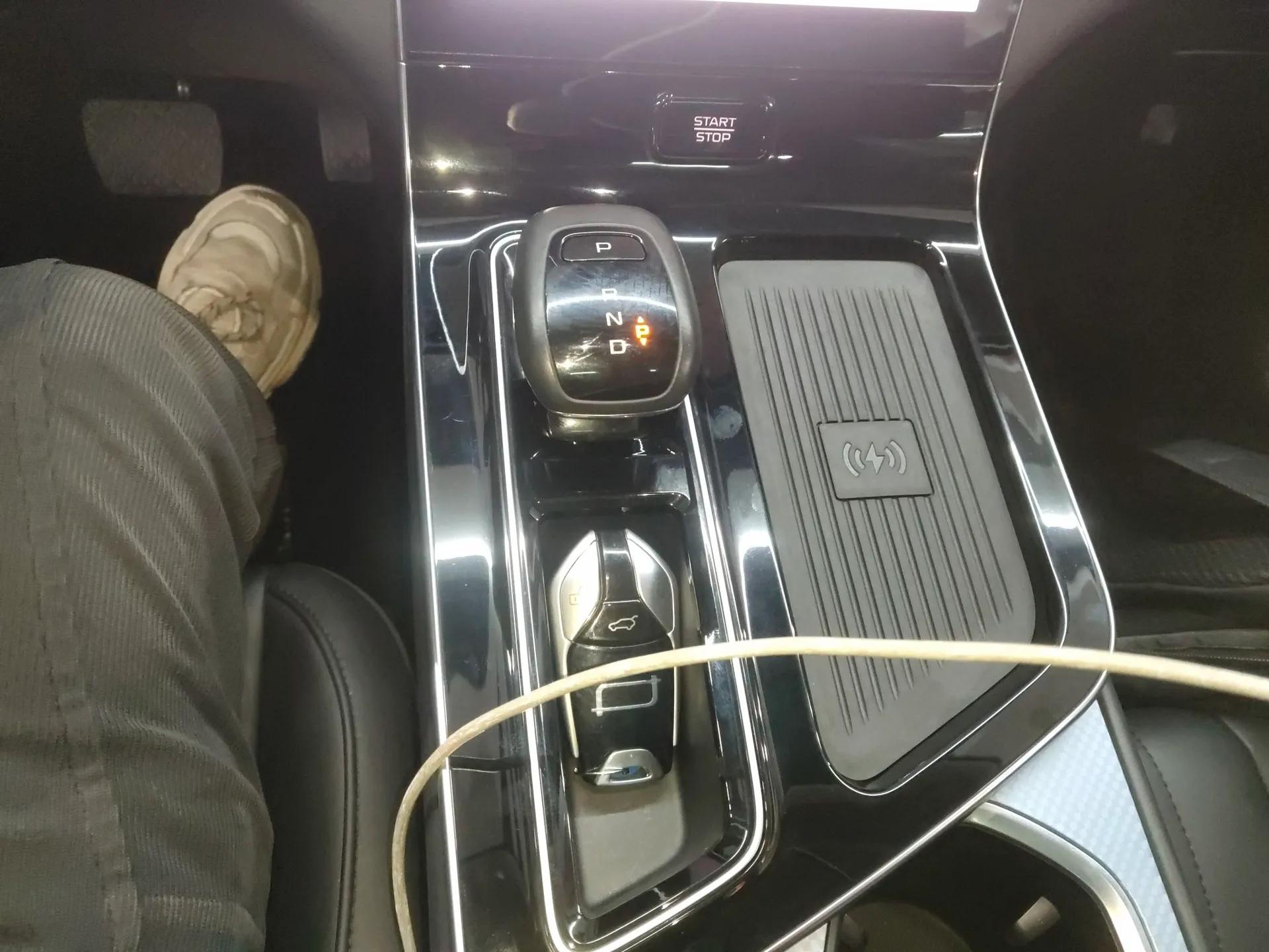 Bestune T90 2023 1.5T DCT Automatic Luxury Edition — миниатюра 16