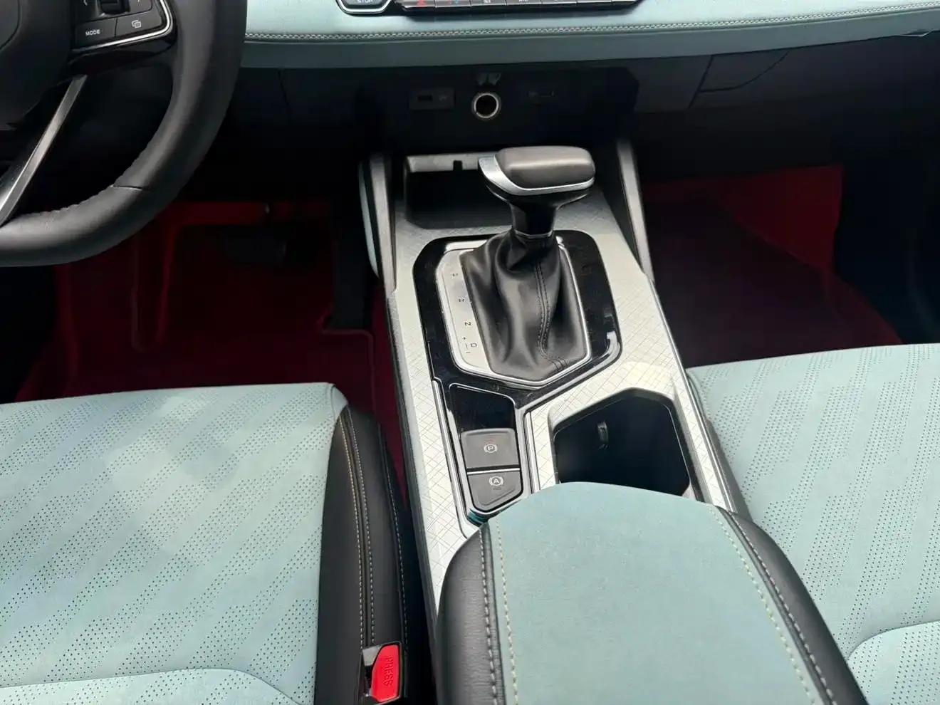 Geely Emgrand L 2022 1.4T CVT Supreme Edition — миниатюра 7