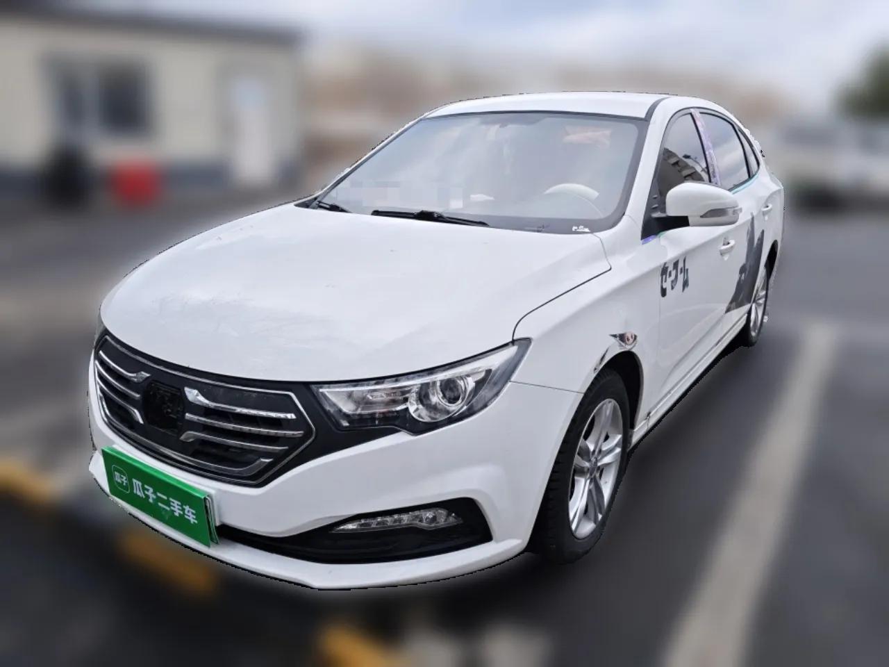 Bestune B30EV 2018 Comfort Model — миниатюра 1
