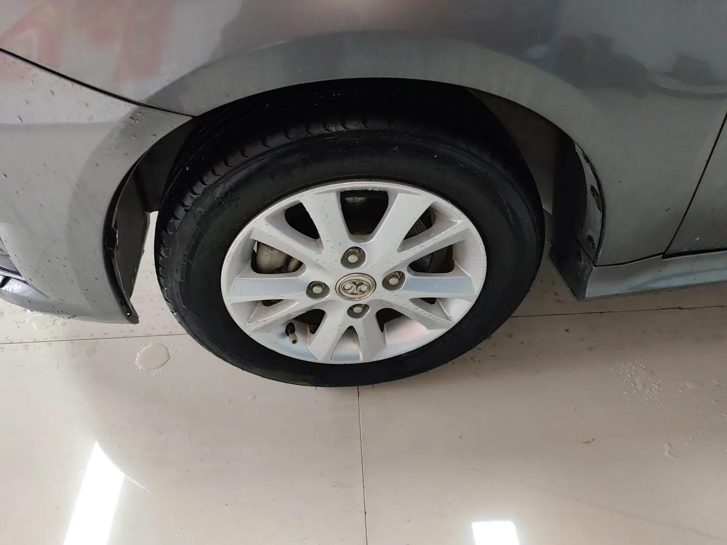 BAIC E Series 2012 Hatchback 1.5L Automatic Leshang Version — миниатюра 9